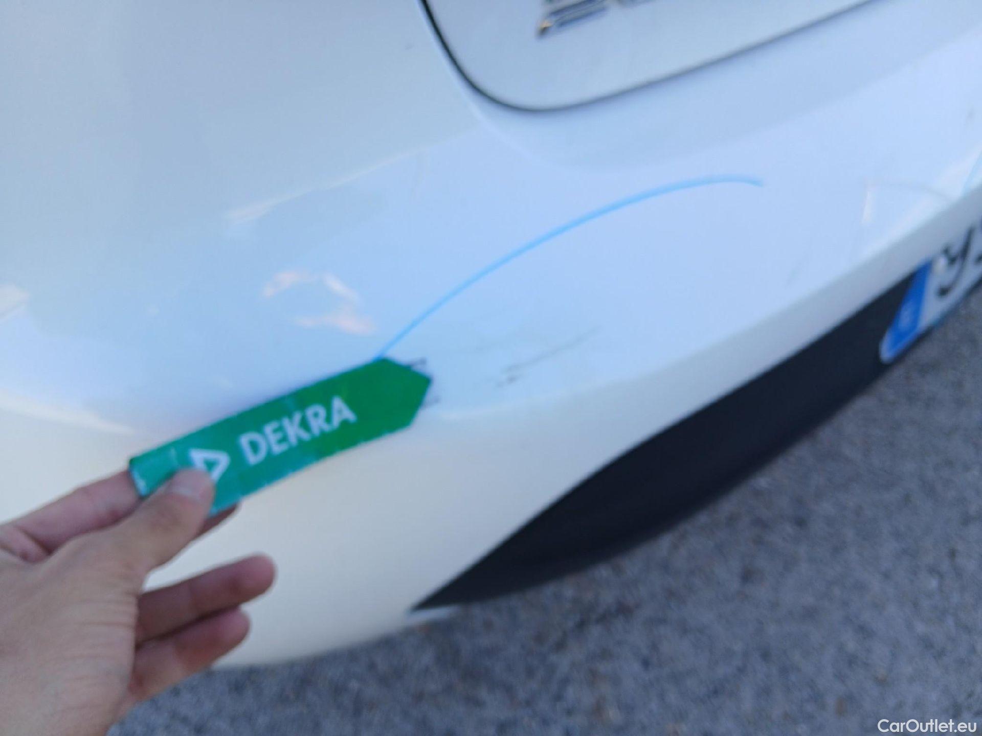  Peugeot  208 PEUGEOT  / 2019 / 5P / berlina con portón BlueHDi 73kW (100CV) Active Pack (AC) #23