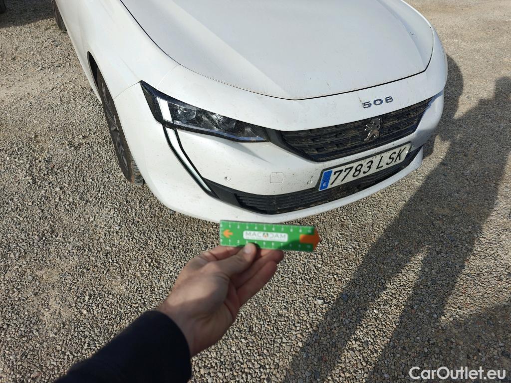  Peugeot  508 PEUGEOT  / 2018 / 5P / berlina con portón 5P Allure Pack BlueHDi 130 S&S EAT8 #36