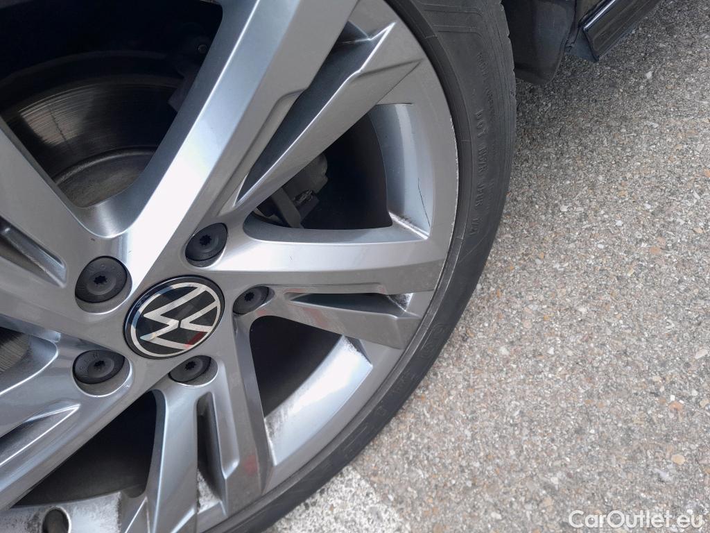  Volkswagen  Golf  VOLKSWAGEN / 2020 / 5P / berlina con portón R-Line 2.0 TDI 110kW (150CV) DSG #30