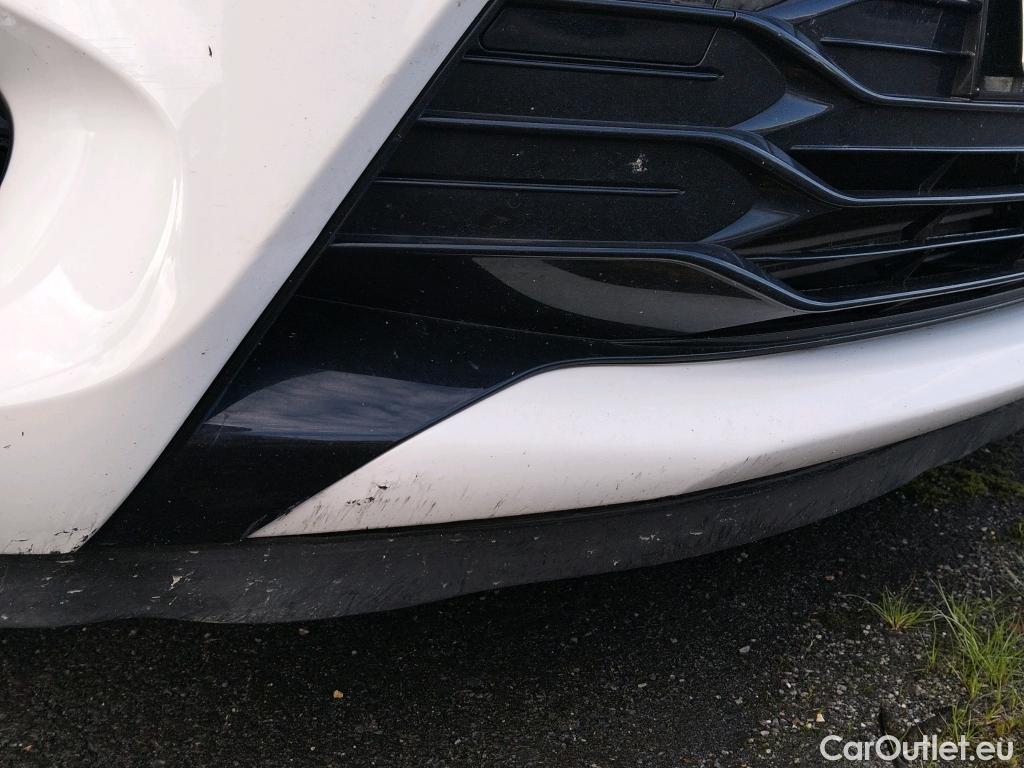  Toyota  Yaris TOYOTA  / 2017 / 5P / berlina con portón 1.5 100H Active #11