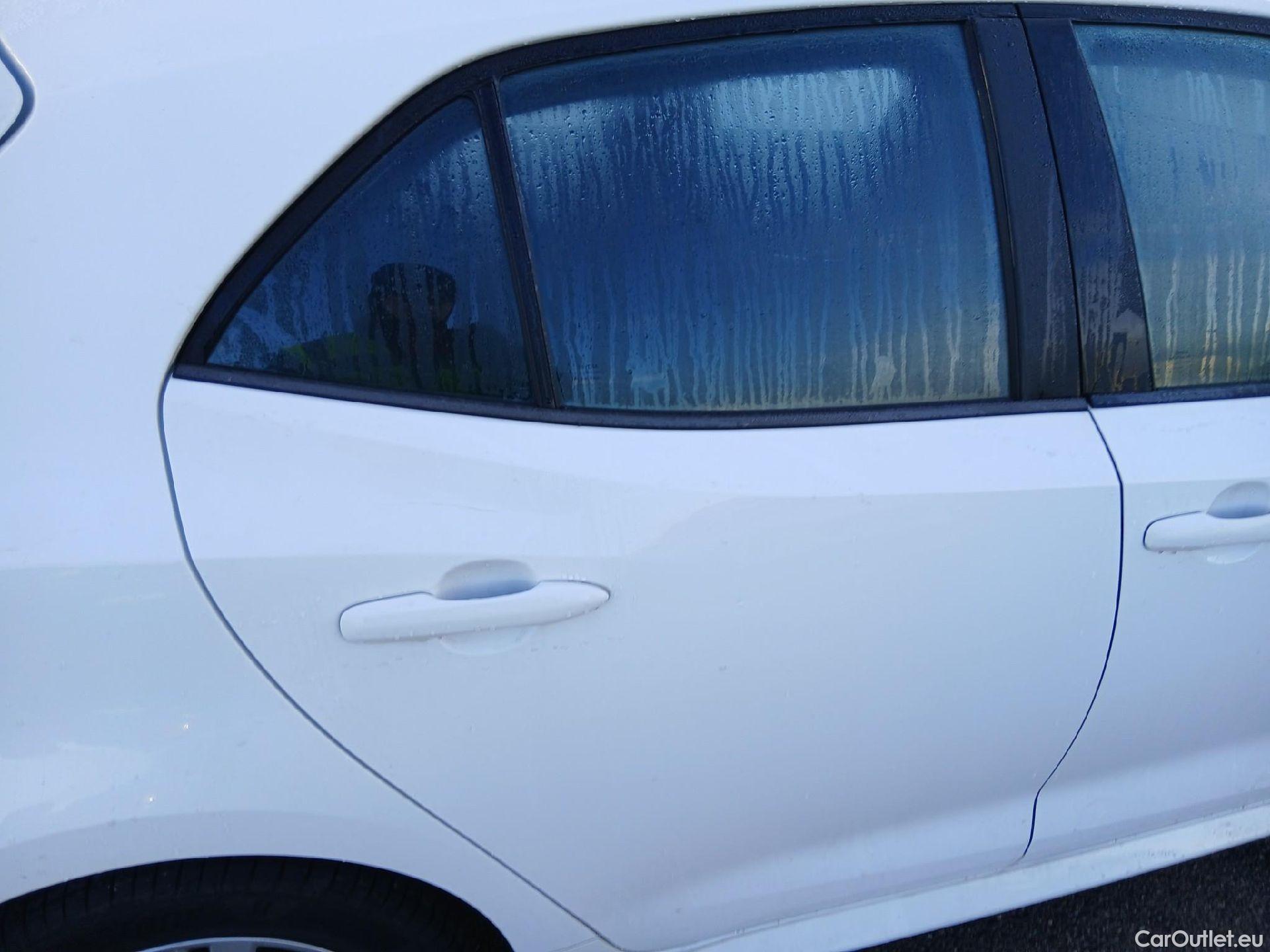  Toyota  Corolla TOYOTA  1.8 125H ACTIVE TECH E-CVT #19