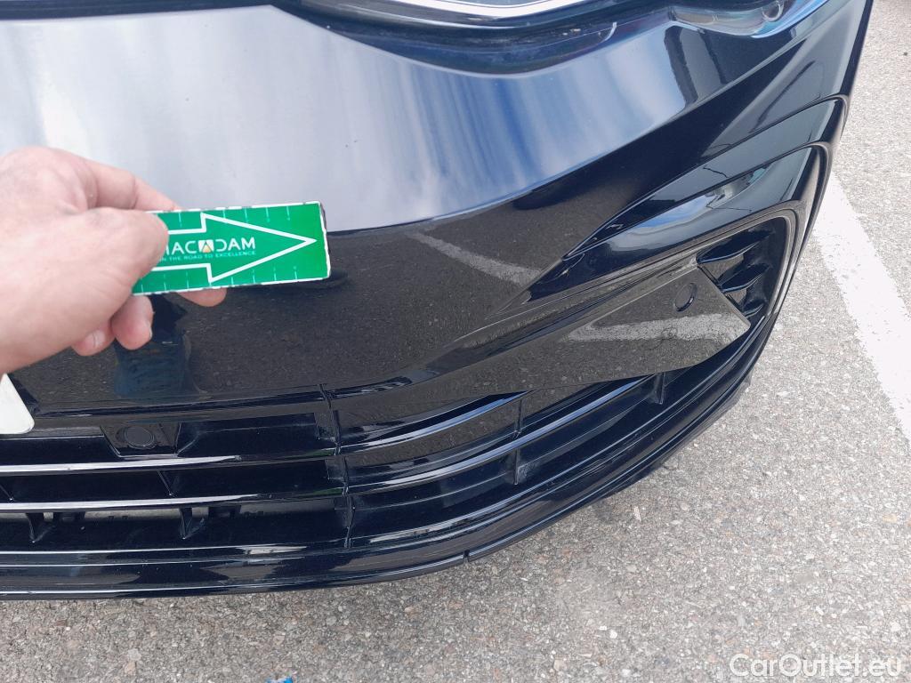  Volkswagen  Golf  VOLKSWAGEN / 2020 / 5P / berlina con portón R-Line 2.0 TDI 110kW (150CV) DSG #36