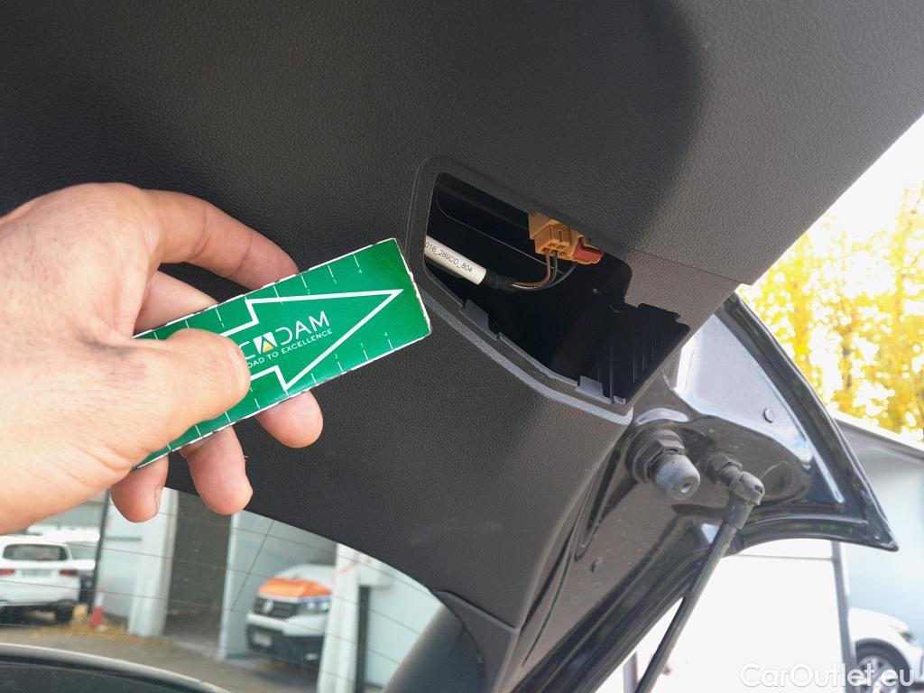  Volkswagen  Golf  VOLKSWAGEN / 2020 / 5P / berlina con portón R-Line 2.0 TDI 110kW (150CV) DSG #40