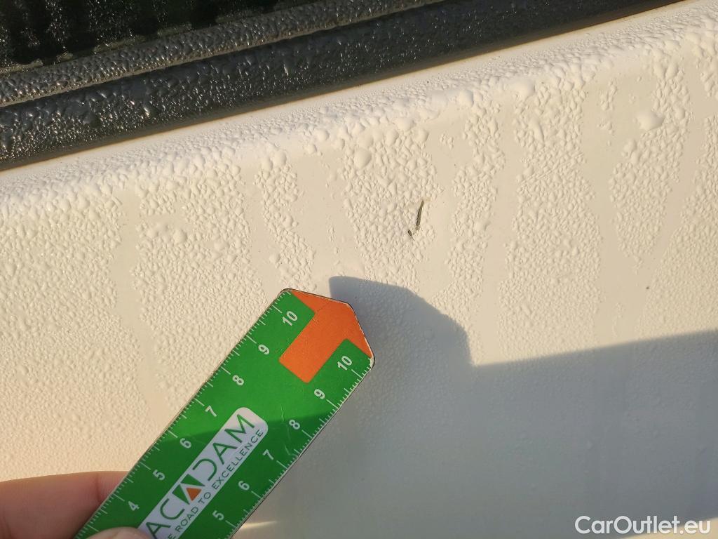  Toyota  Yaris TOYOTA  / 2020 / 5P / berlina con portón 1.5 120H Business Plus #22