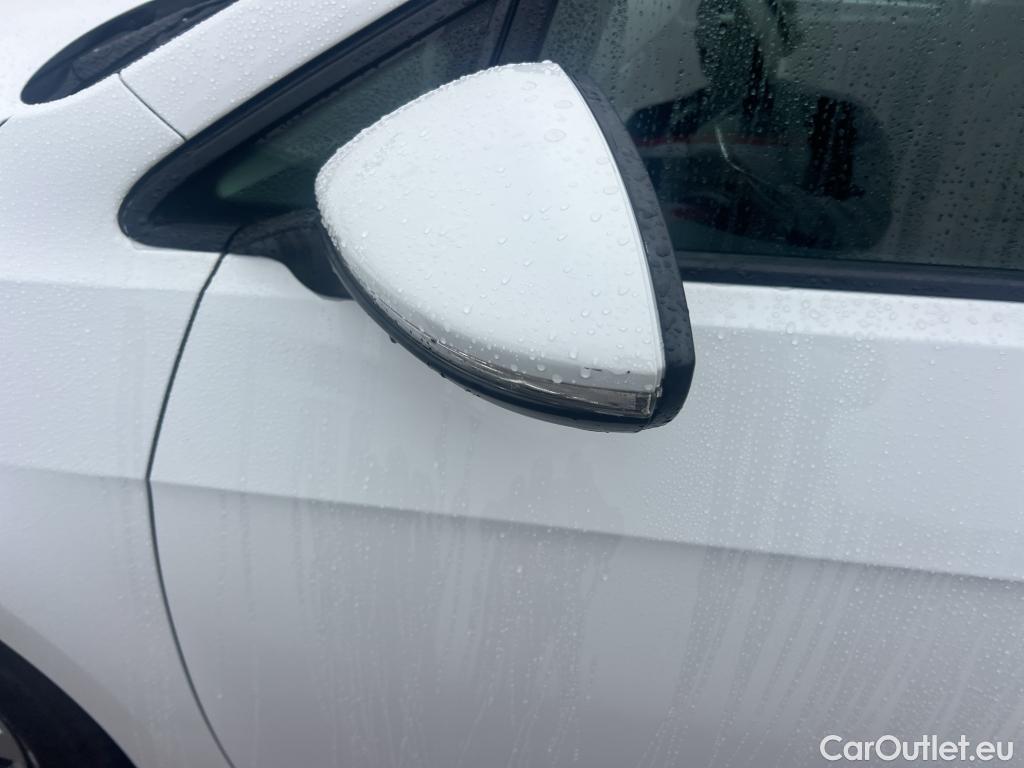  Volkswagen  Golf  VOLKSWAGEN / 2016 / 5P / berlina con portón Ready2Go 1.6 TDI 85kW (115CV) #5