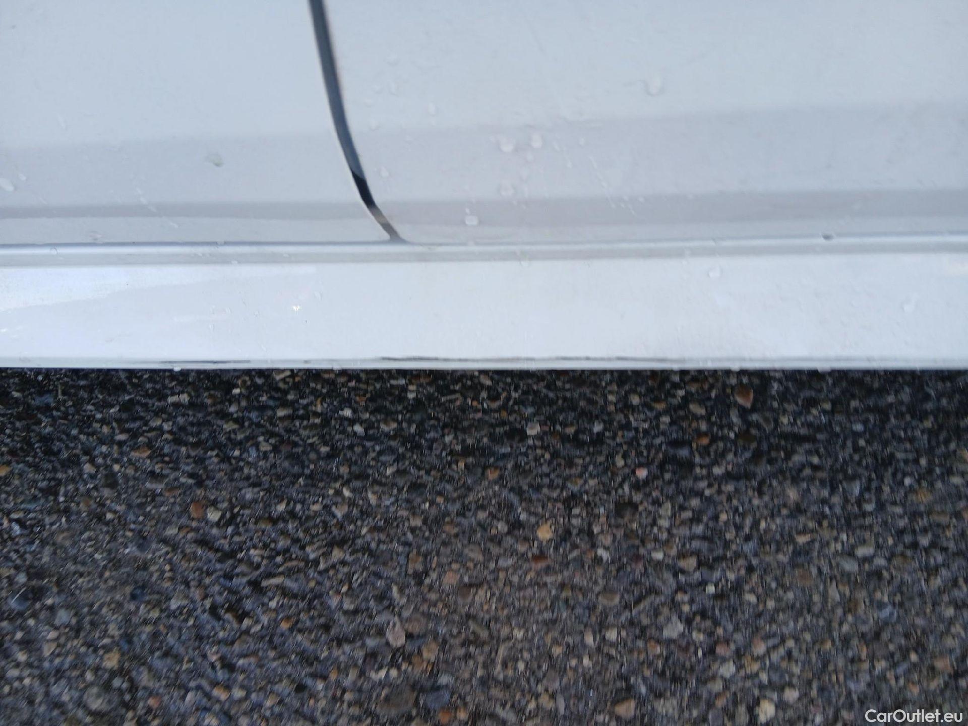  Toyota  Corolla TOYOTA  1.8 125H ACTIVE TECH E-CVT #25