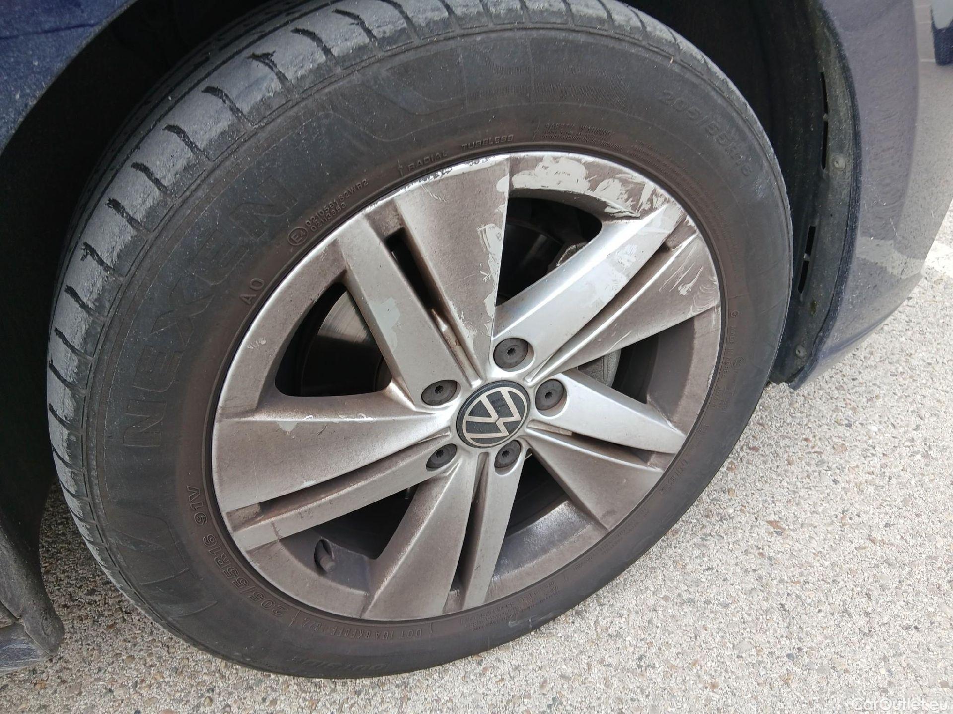  Volkswagen  Golf  VOLKSWAGEN / 2020 / 5P / familiar Life 1.0 TSI 81kW (110CV) Variant #42