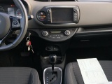  Toyota  Yaris TOYOTA  / 2017 / 5P / berlina con portón 1.5 100H Active #13