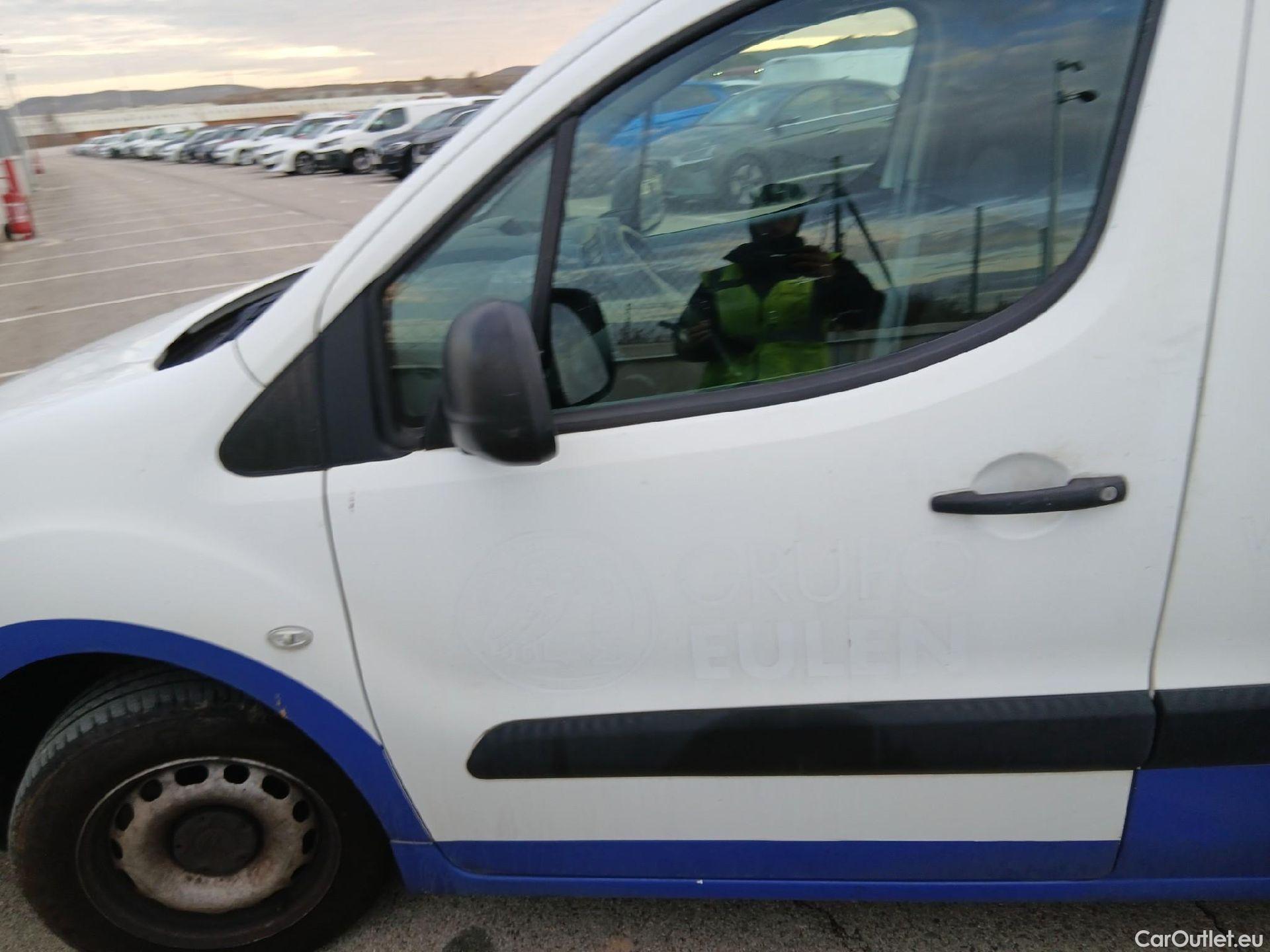  Citroen  Berlingo CITROEN  / 2015 / 3P / furgón derivado de turismo BlueHDi 55KW (75CV) #8