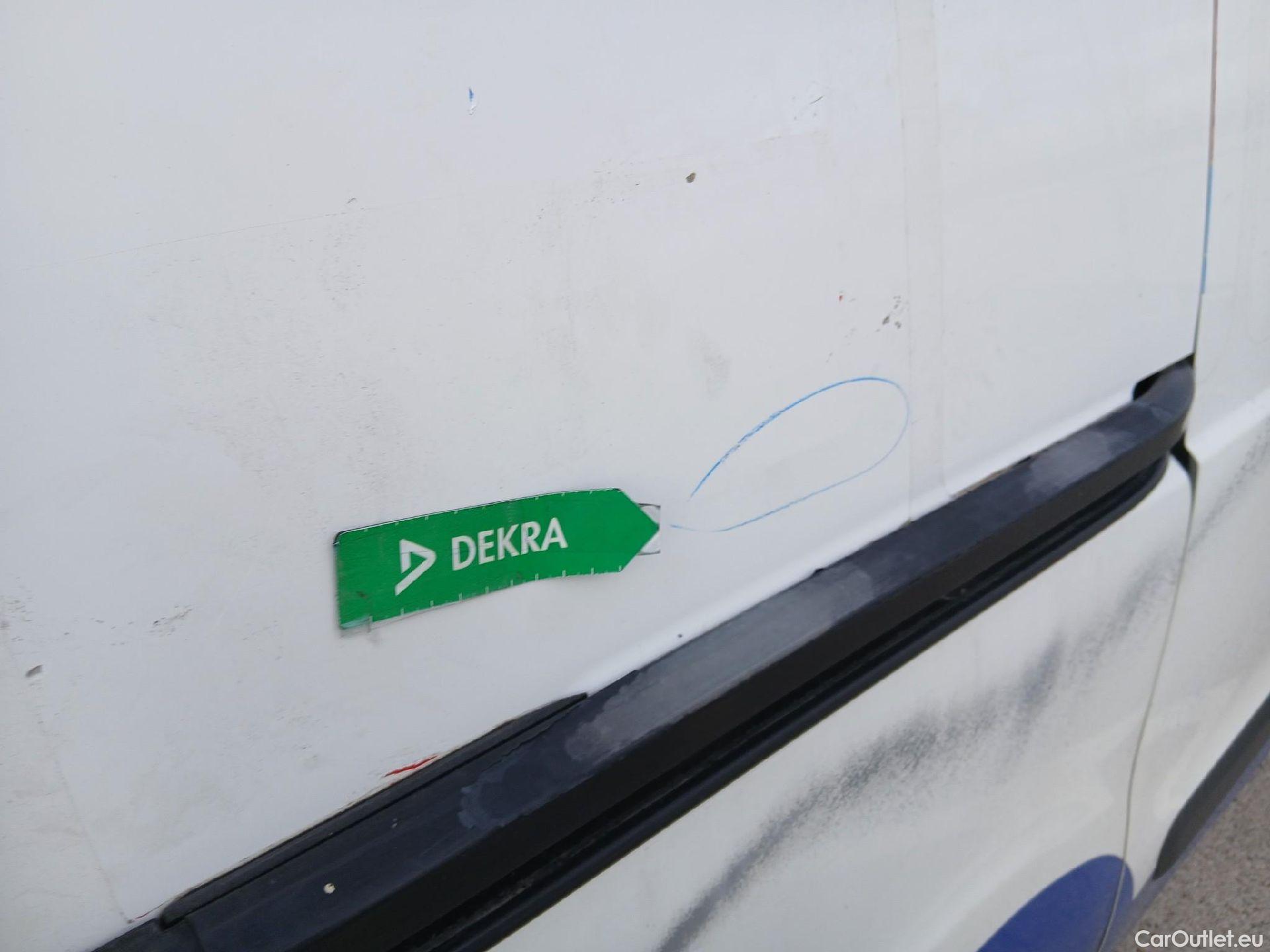  Citroen  Berlingo CITROEN  / 2015 / 3P / furgón derivado de turismo BlueHDi 55KW (75CV) #31