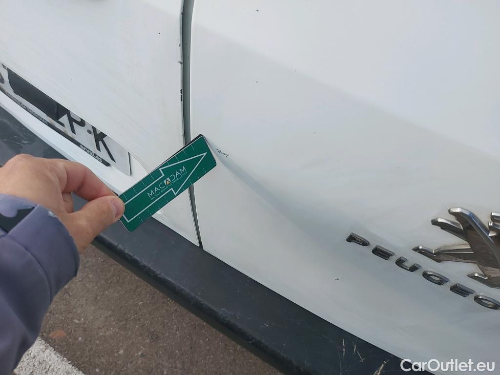  Peugeot  Partner PEUGEOT  / 2018 / 4P / furgón derivado de turismo Premium Standard 600kg BlueHDi 73kW #16