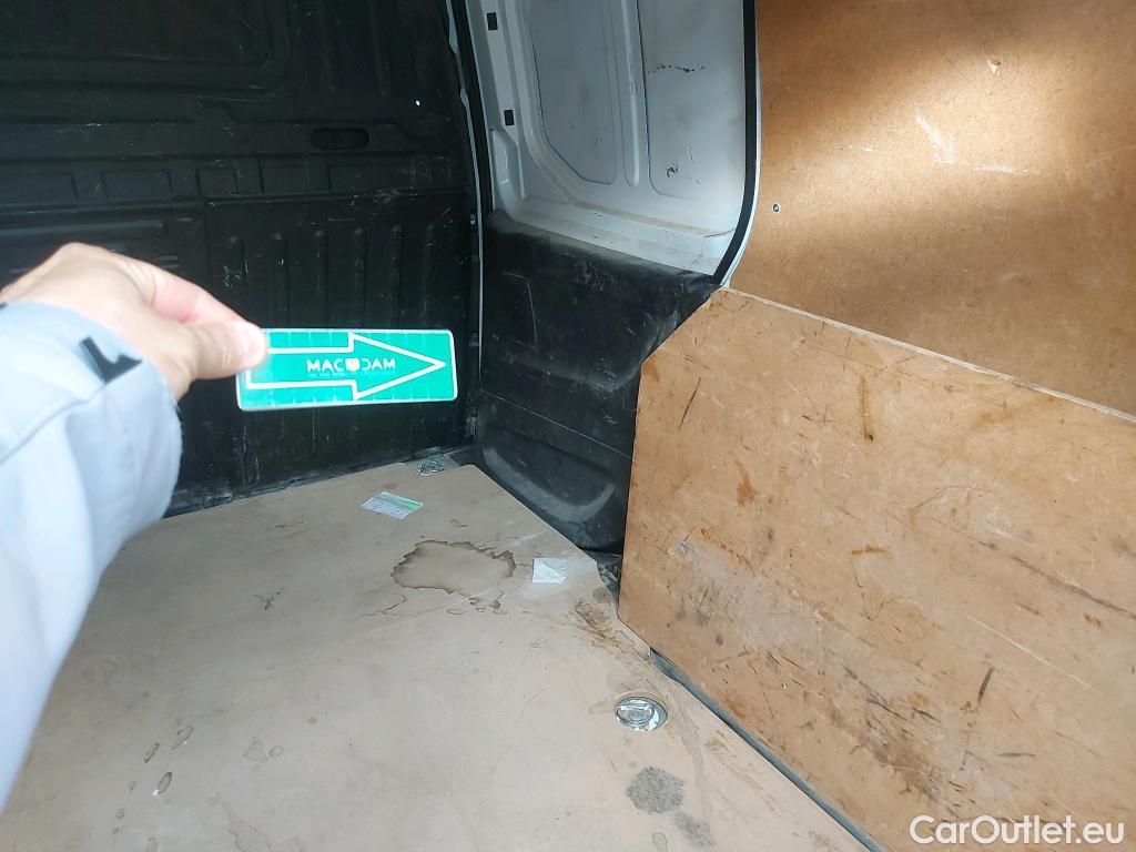  Peugeot  Partner PEUGEOT  / 2018 / 4P / furgón derivado de turismo Premium Standard 600kg BlueHDi 73kW #41