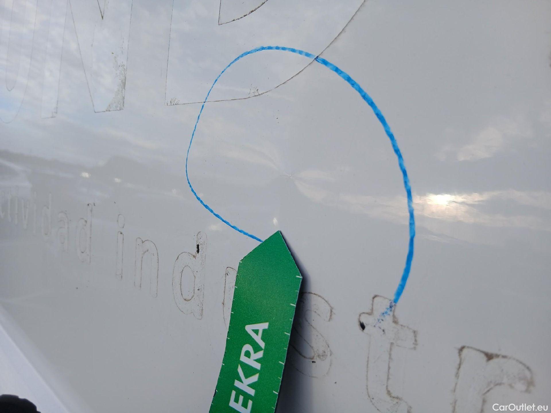  Peugeot  Partner PEUGEOT  / 2018 / 3P / furgón derivado de turismo Pro Standard 600kg BlueHDi 55kW #31