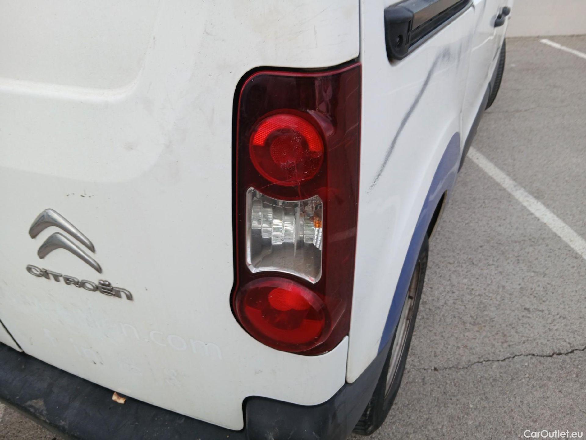  Citroen  Berlingo CITROEN  / 2015 / 3P / furgón derivado de turismo BlueHDi 55KW (75CV) #20