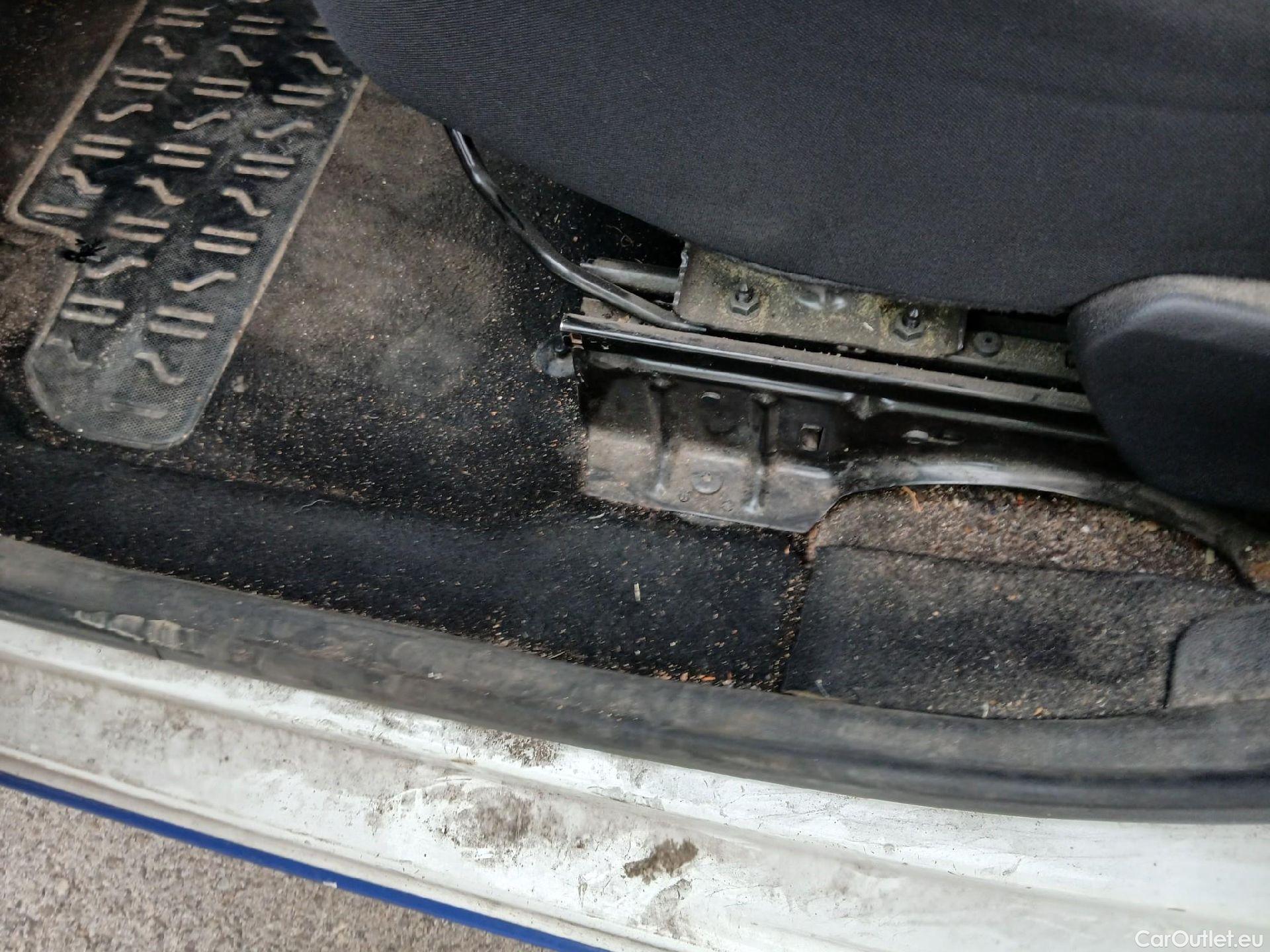  Citroen  Berlingo CITROEN  / 2015 / 3P / furgón derivado de turismo BlueHDi 55KW (75CV) #16