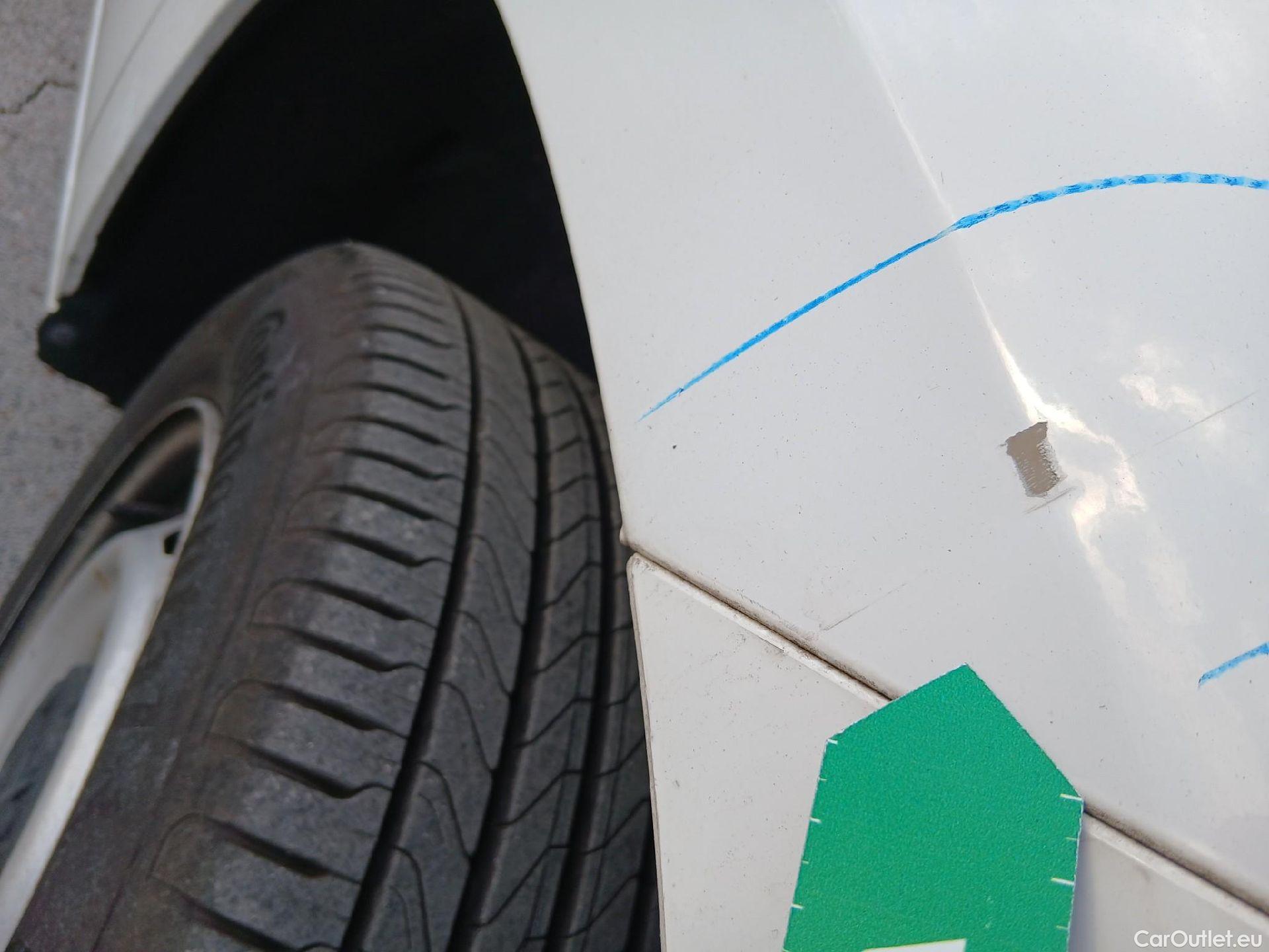  Peugeot  Partner PEUGEOT  / 2018 / 3P / furgón derivado de turismo Pro Standard 600kg BlueHDi 55kW #34