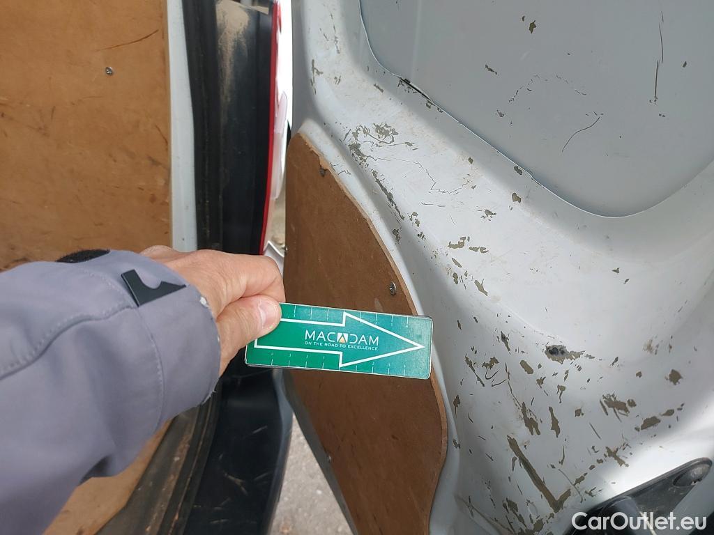  Peugeot  Partner PEUGEOT  / 2018 / 4P / furgón derivado de turismo Premium Standard 600kg BlueHDi 73kW #21