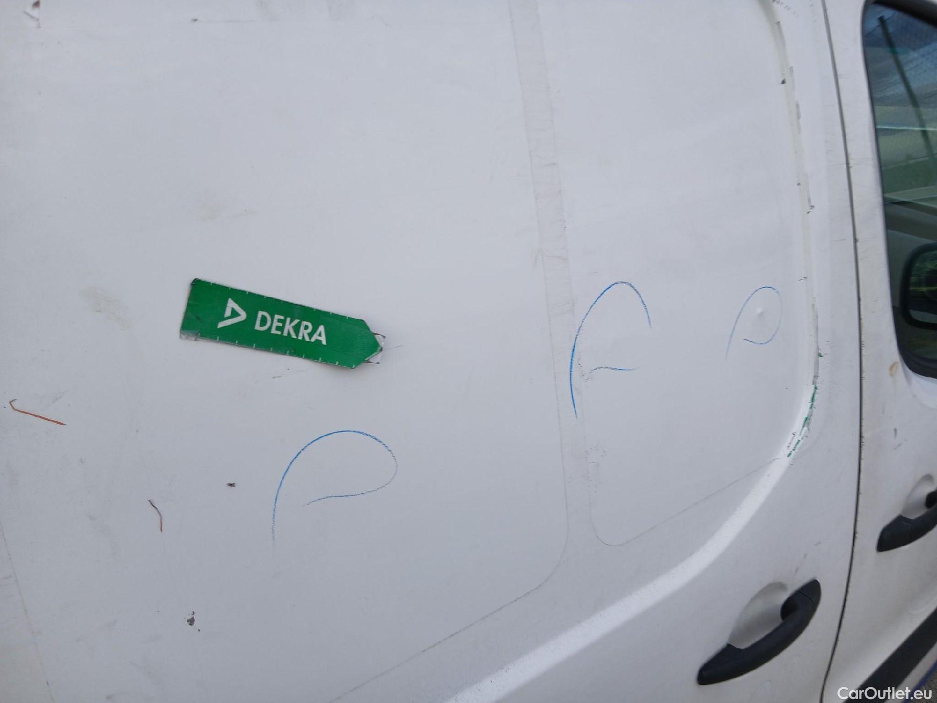  Citroen  Berlingo CITROEN  / 2015 / 3P / furgón derivado de turismo BlueHDi 55KW (75CV) #35