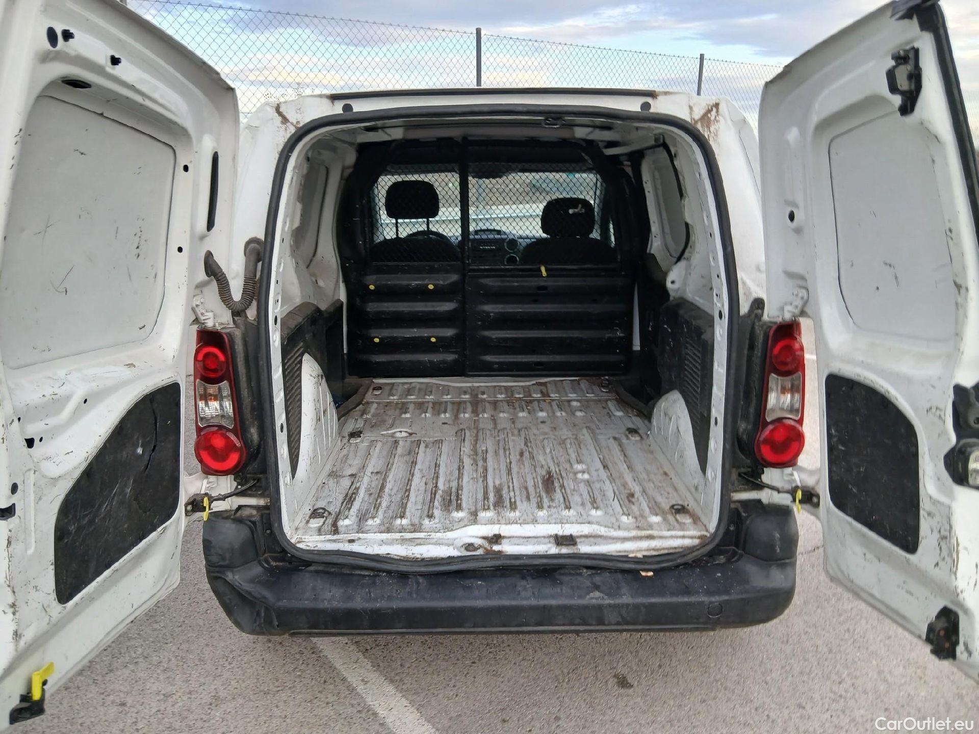  Citroen  Berlingo CITROEN  / 2015 / 3P / furgón derivado de turismo BlueHDi 55KW (75CV) #28