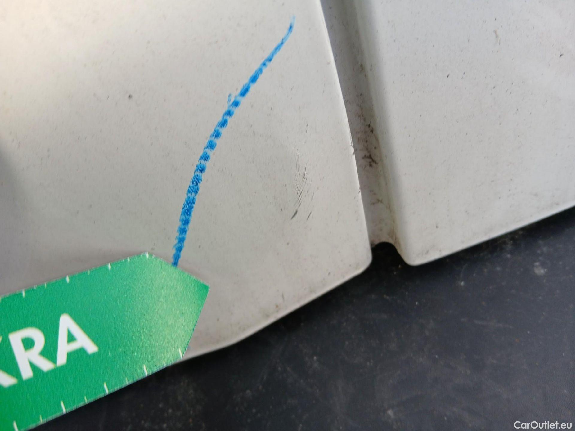  Peugeot  Partner PEUGEOT  / 2018 / 3P / furgón derivado de turismo Pro Standard 600kg BlueHDi 55kW #17