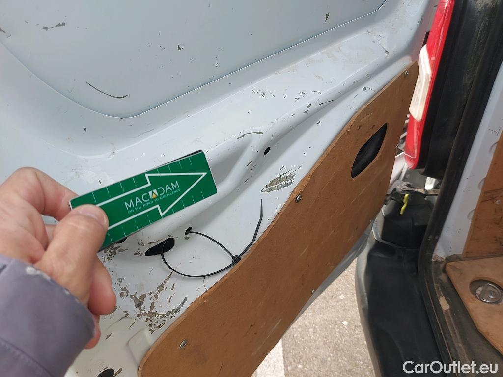  Peugeot  Partner PEUGEOT  / 2018 / 4P / furgón derivado de turismo Premium Standard 600kg BlueHDi 73kW #19