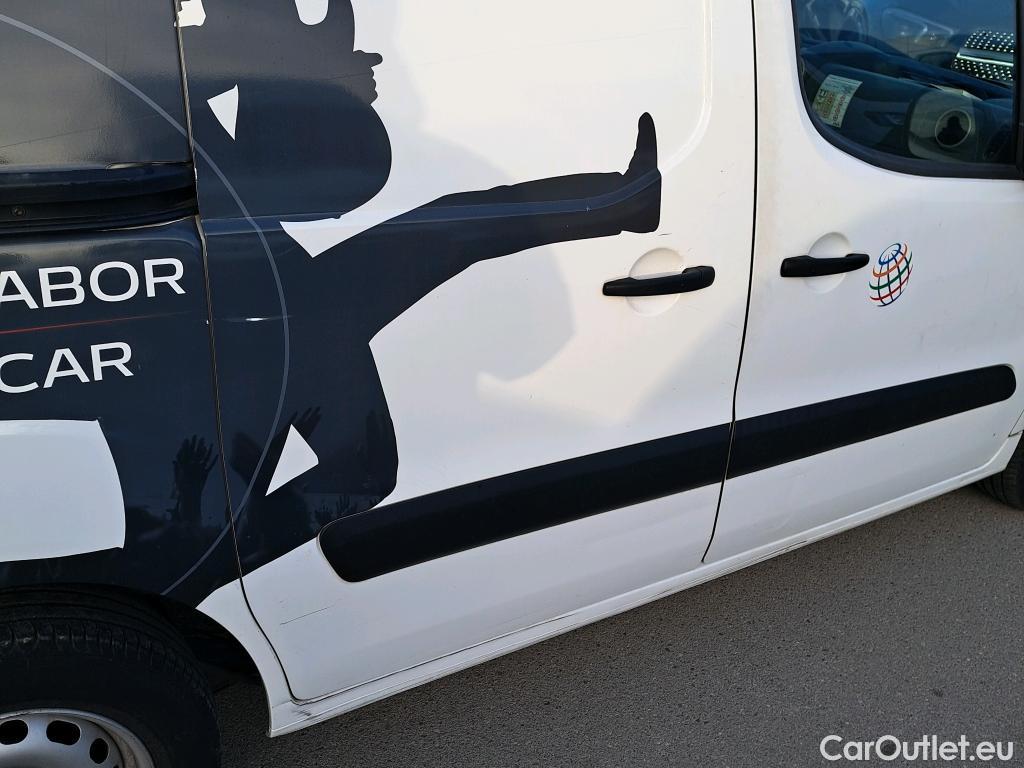  Peugeot  Partner PEUGEOT  VU 4p 2G furgón derivado de Furgón Confort PackL2 BlueHDi 73KW (100) #36
