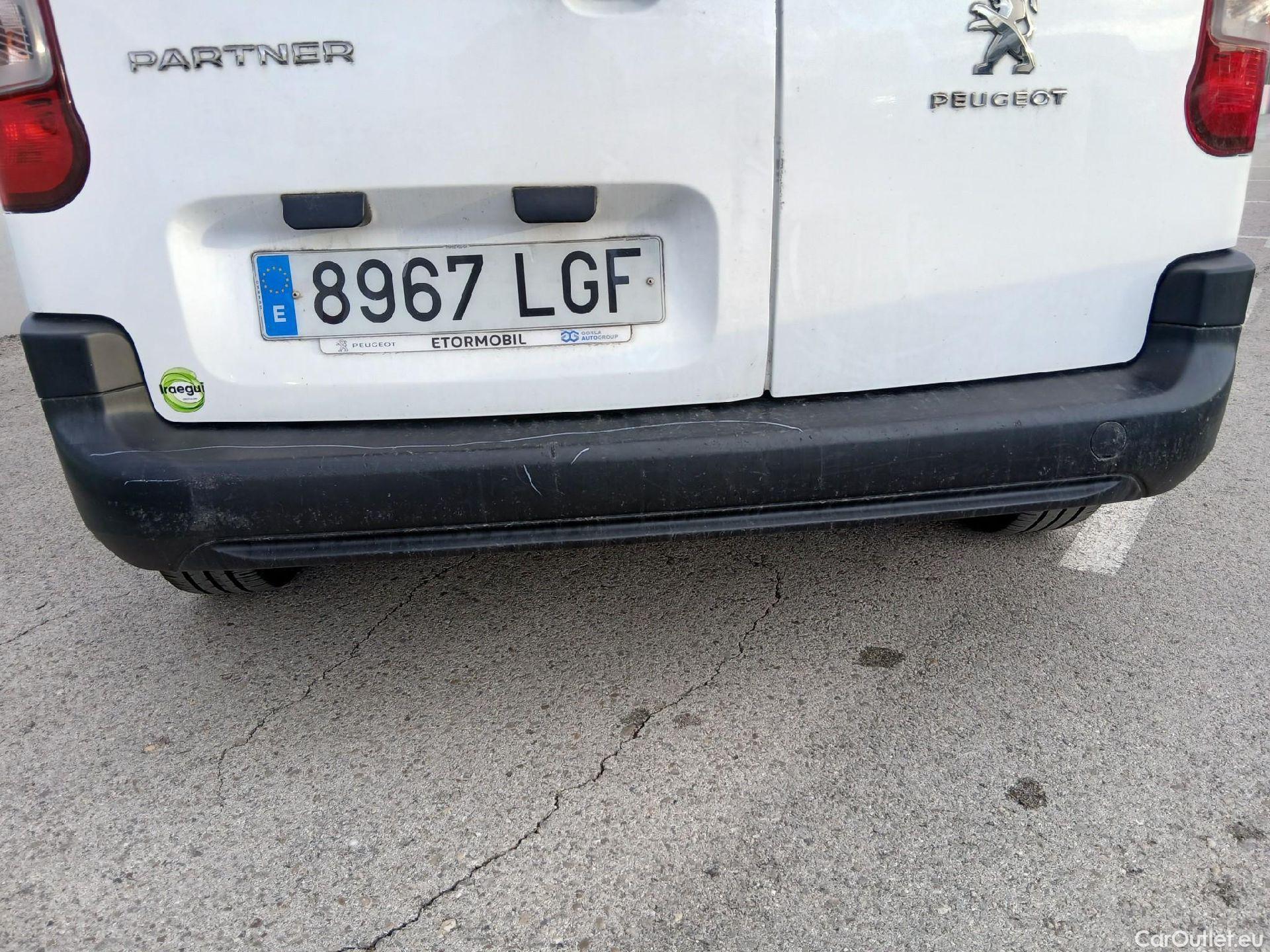  Peugeot  Partner PEUGEOT  / 2018 / 3P / furgón derivado de turismo Pro Standard 600kg BlueHDi 55kW #14