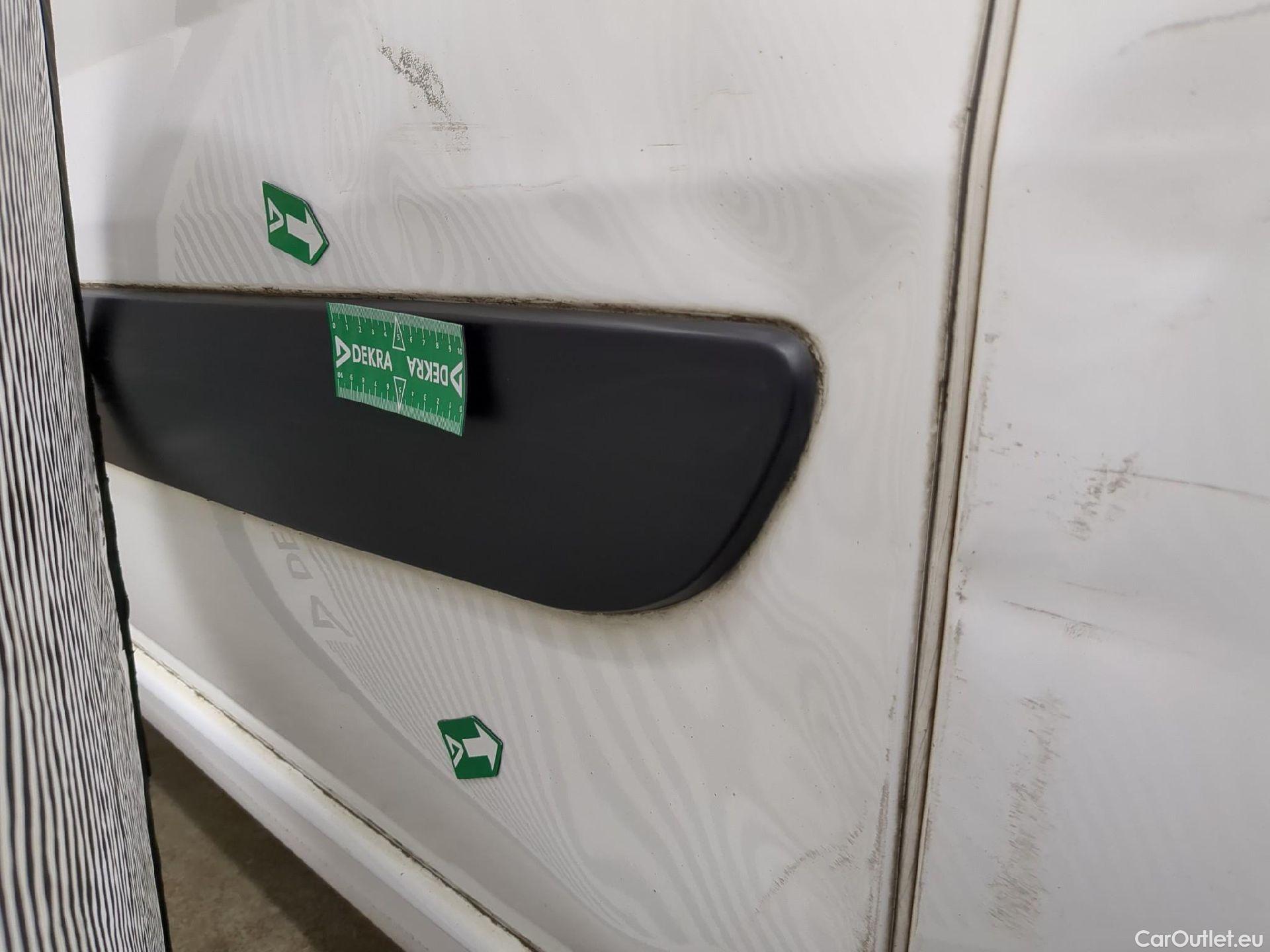  Peugeot  Expert  Fourgon  Fourgon L1H1 Pack CD Clim 2.0 130CV BVM6 #47