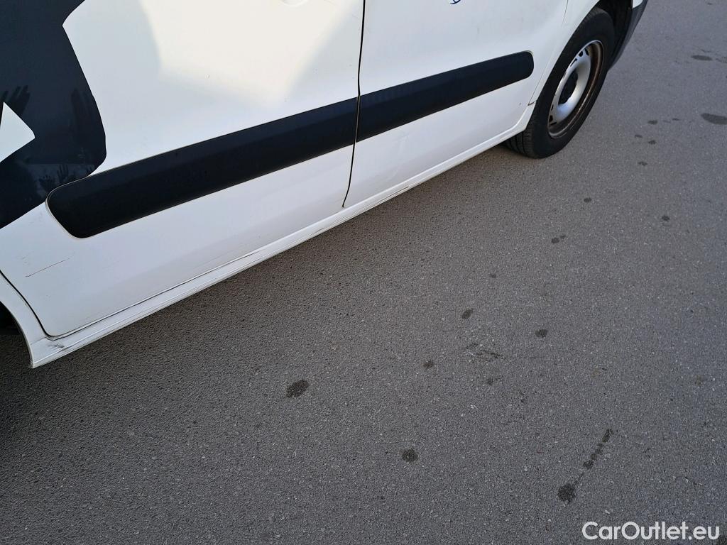  Peugeot  Partner PEUGEOT  VU 4p 2G furgón derivado de Furgón Confort PackL2 BlueHDi 73KW (100) #18