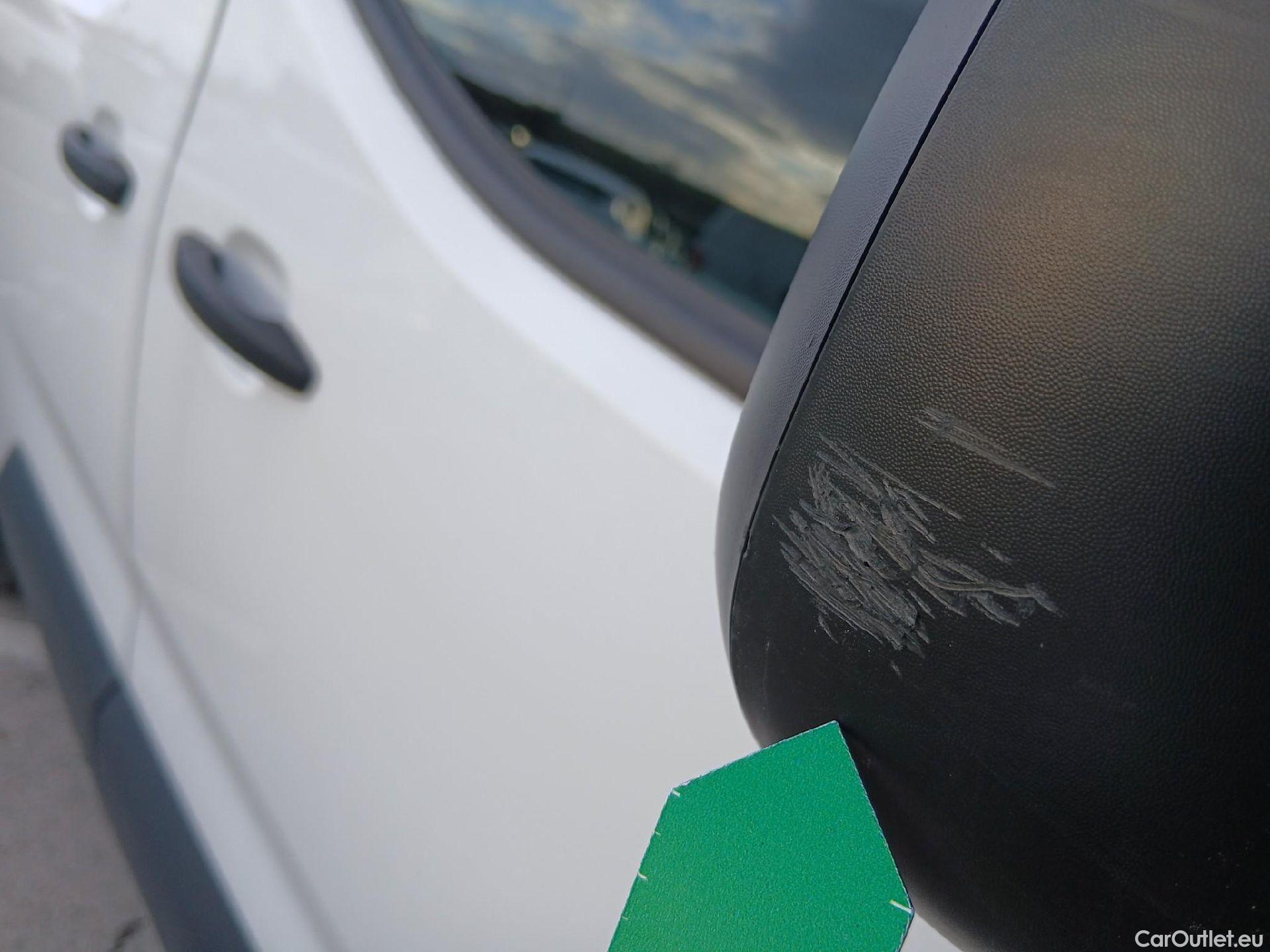  Peugeot  Partner PEUGEOT  / 2018 / 3P / furgón derivado de turismo Pro Standard 600kg BlueHDi 55kW #33