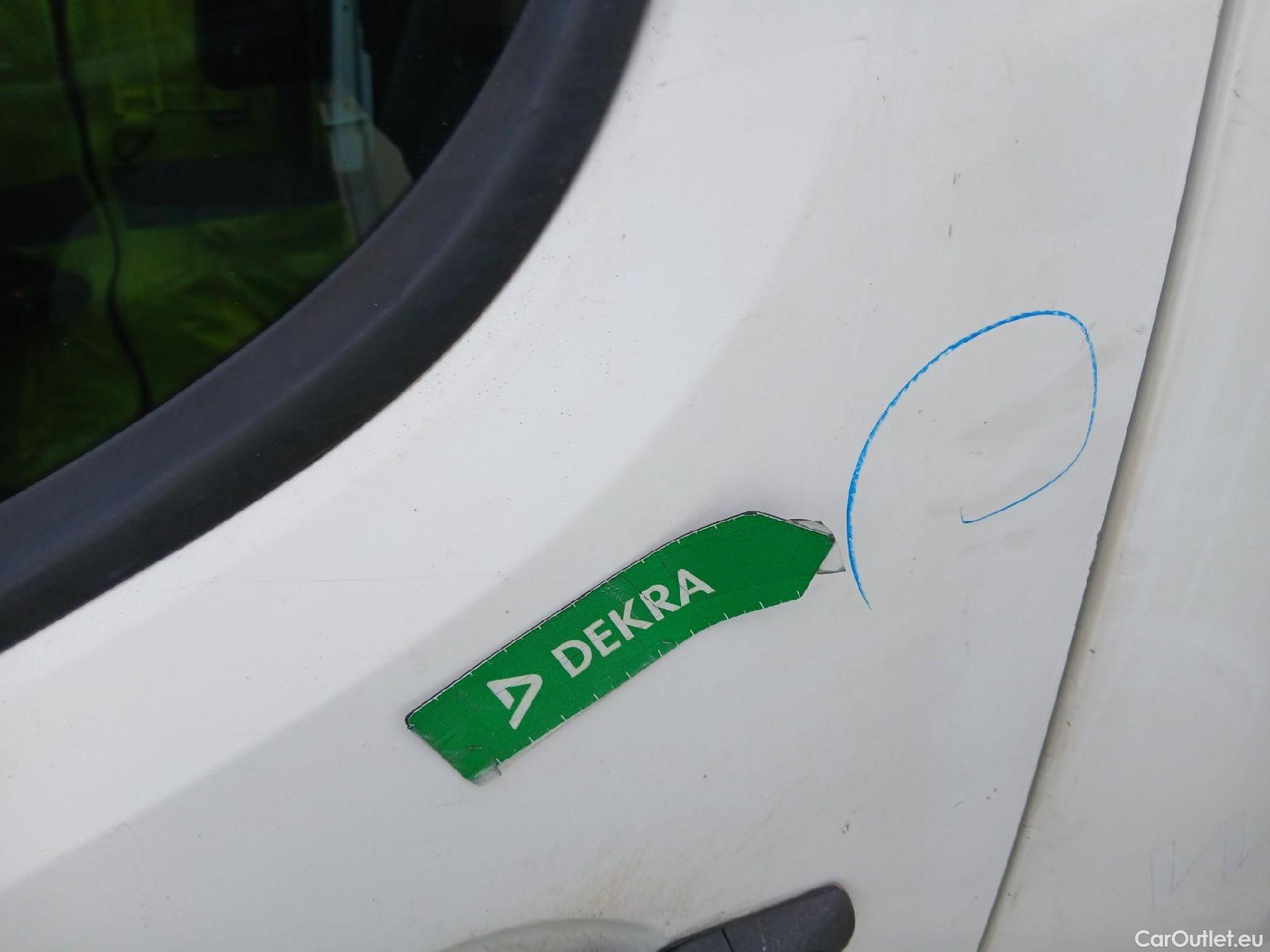  Citroen  Berlingo CITROEN  / 2015 / 3P / furgón derivado de turismo BlueHDi 55KW (75CV) #9