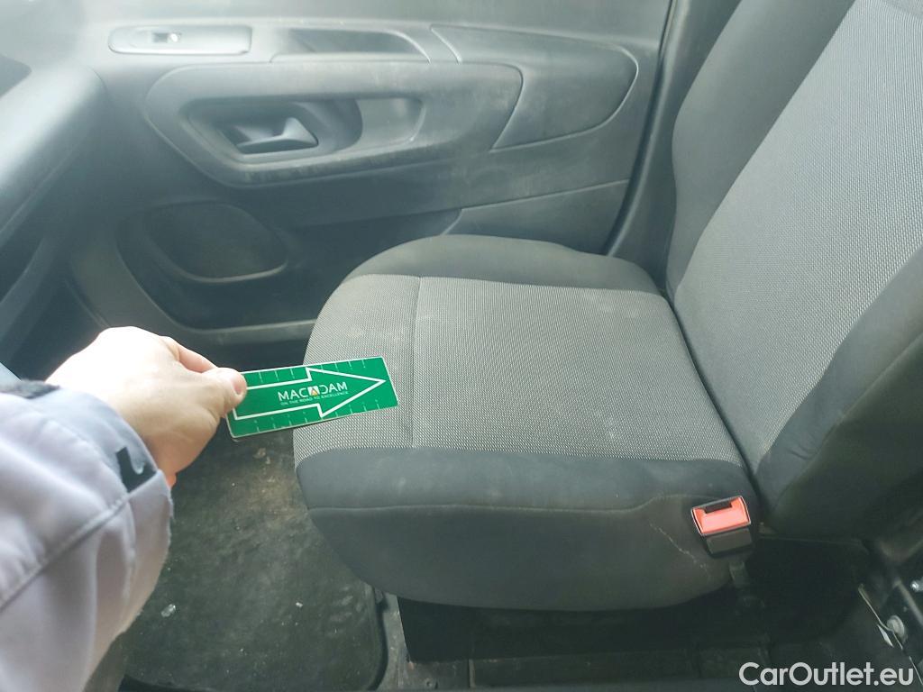  Peugeot  Partner PEUGEOT  / 2018 / 4P / furgón derivado de turismo Premium Standard 600kg BlueHDi 73kW #29