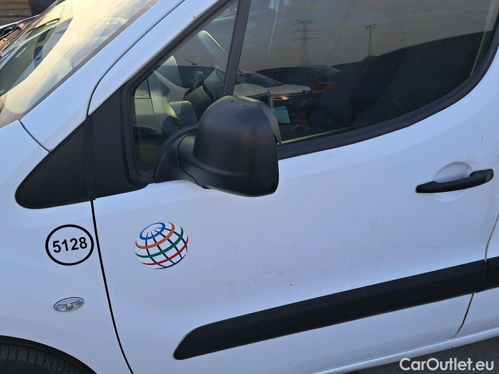  Peugeot  Partner PEUGEOT  VU 4p 2G furgón derivado de Furgón Confort PackL2 BlueHDi 73KW (100) #1