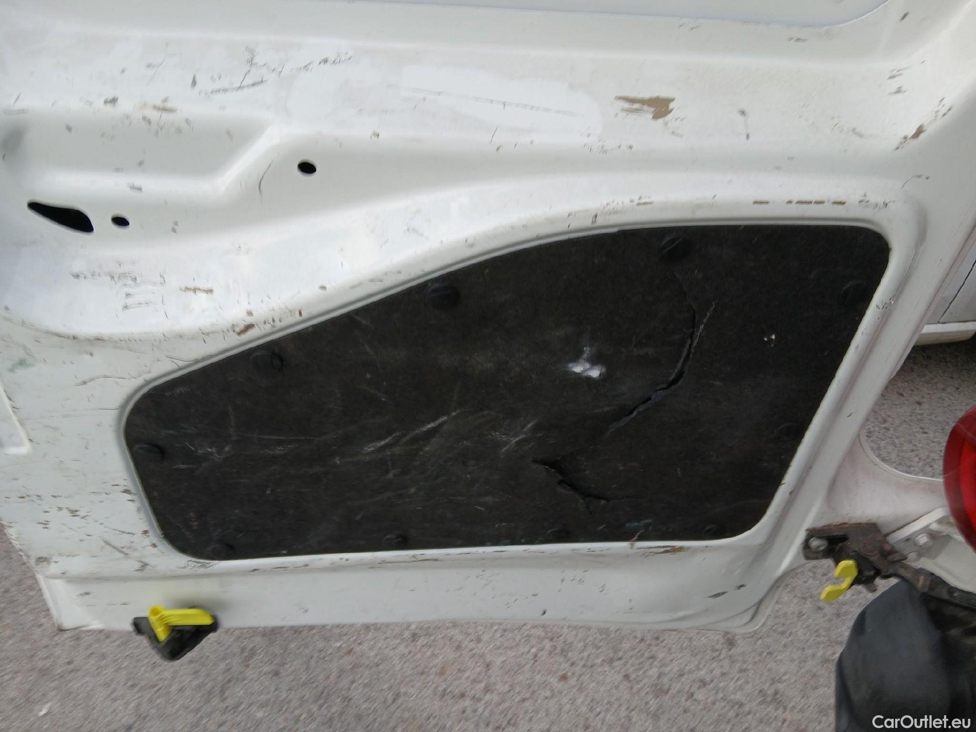  Citroen  Berlingo CITROEN  / 2015 / 3P / furgón derivado de turismo BlueHDi 55KW (75CV) #26