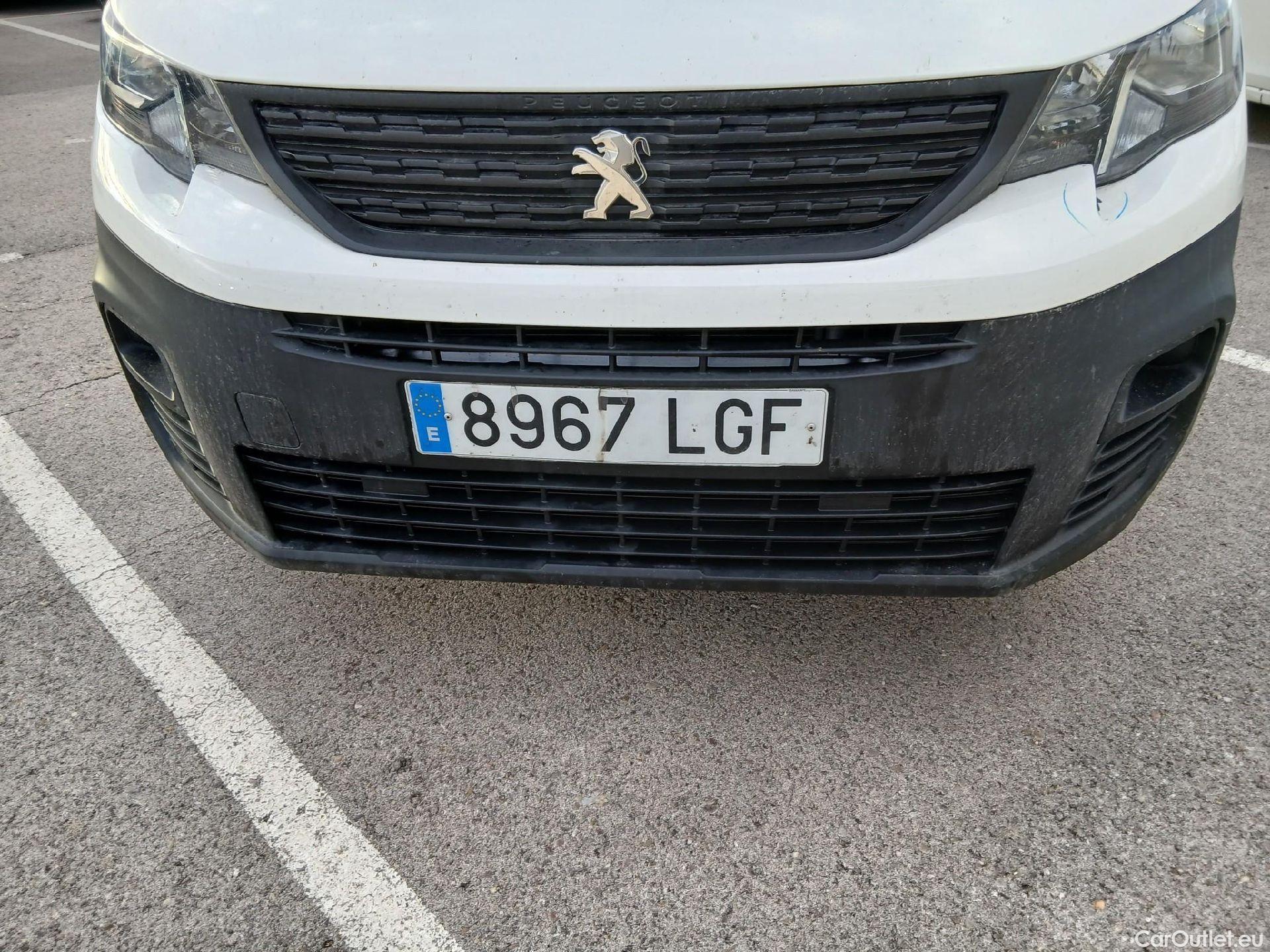  Peugeot  Partner PEUGEOT  / 2018 / 3P / furgón derivado de turismo Pro Standard 600kg BlueHDi 55kW #5