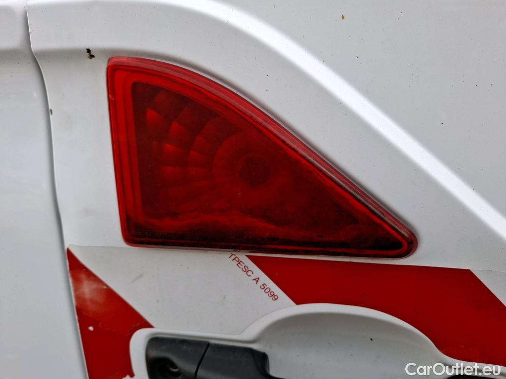  Nissan  NV400 NISSAN  VU 4p Fourgon L3H2 2.3 DCI TT 165 S/S 3500 Business #83