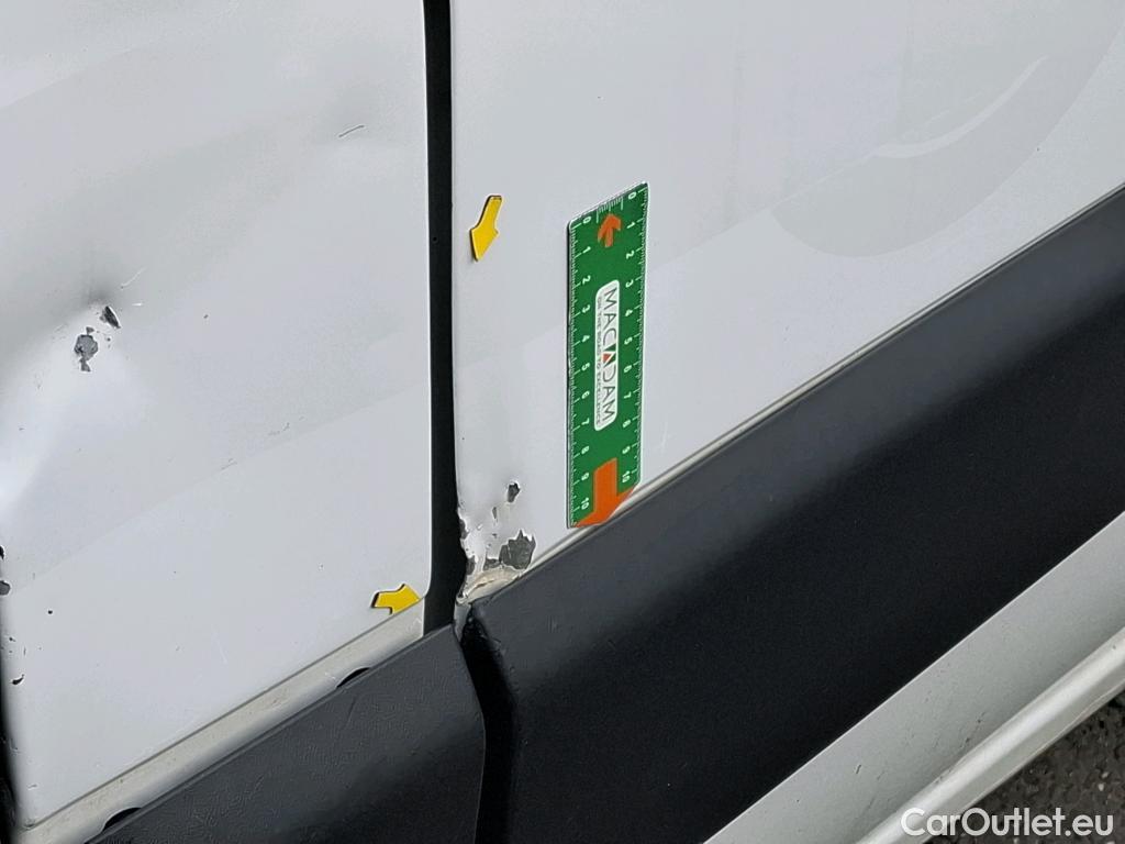  Nissan  NV400 NISSAN  VU 4p Fourgon L3H2 2.3 DCI TT 165 S/S 3500 Business #48