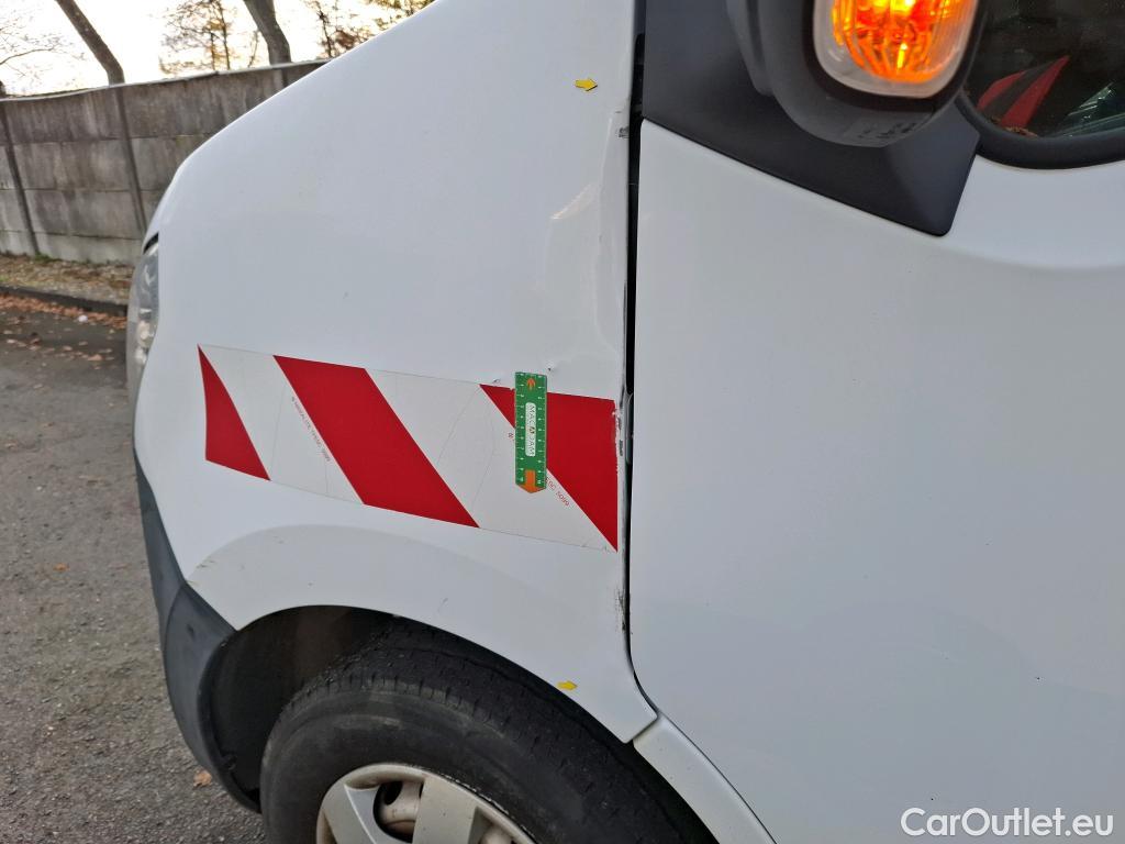  Nissan  NV400 NISSAN  VU 4p Fourgon L3H2 2.3 DCI TT 165 S/S 3500 Business #18