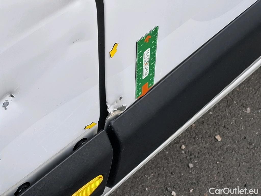  Nissan  NV400 NISSAN  VU 4p Fourgon L3H2 2.3 DCI TT 165 S/S 3500 Business #49