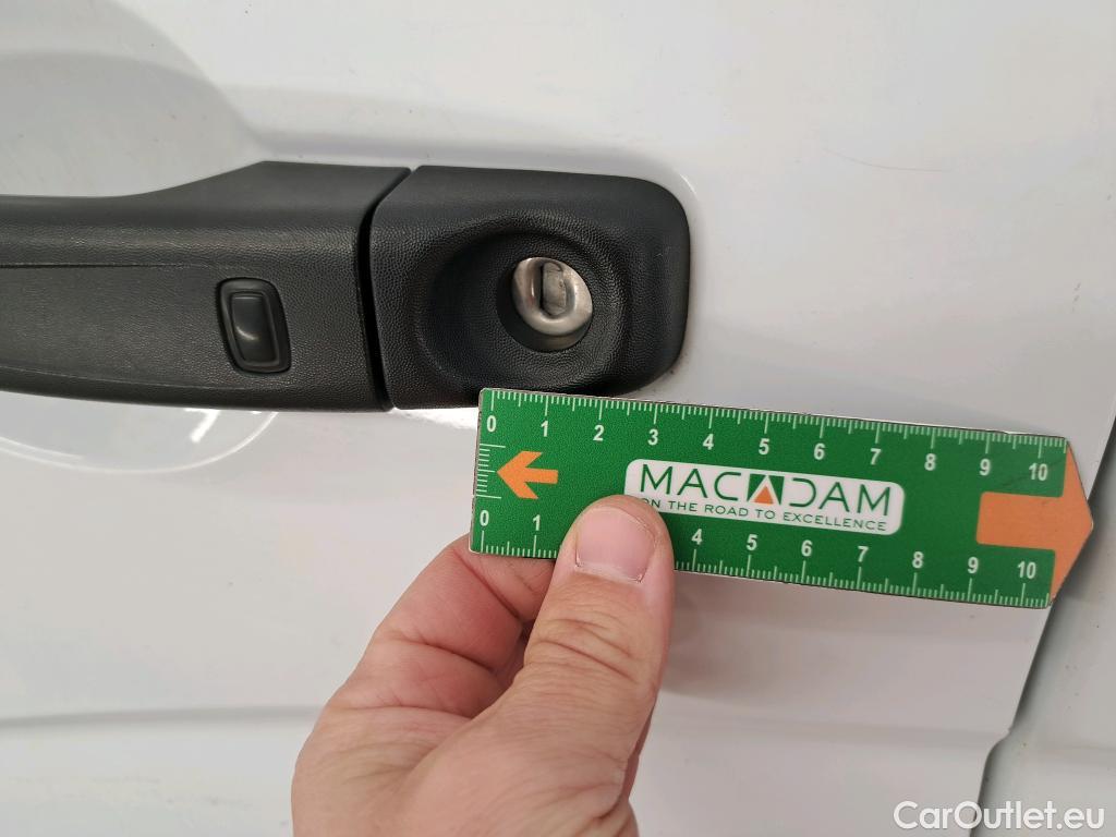  Nissan  NV400 NISSAN  / 2014 / 4P / Fourgon tôlé L2H2 2.3 dCi 165 EUVI S/S 3t5 N-Connecta #31