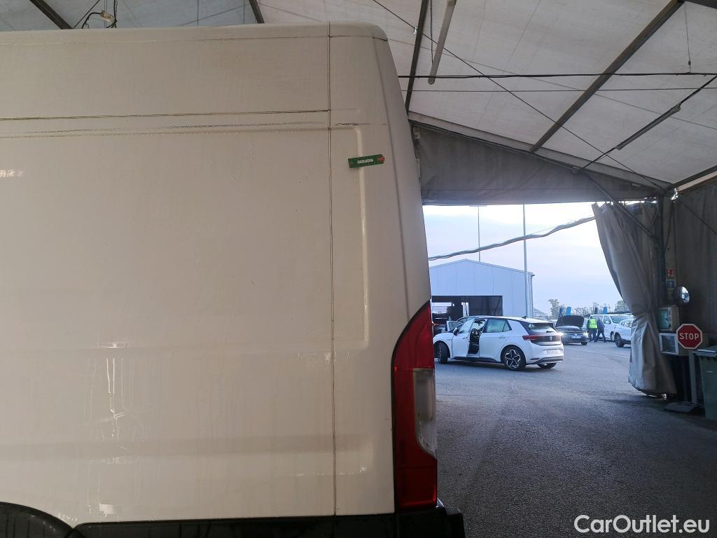  Fiat  Ducato FIAT  VU 4p Fourgon Maxi 3.5 XL H2 2.3 Mjet 130 Pack Pro Nav #62
