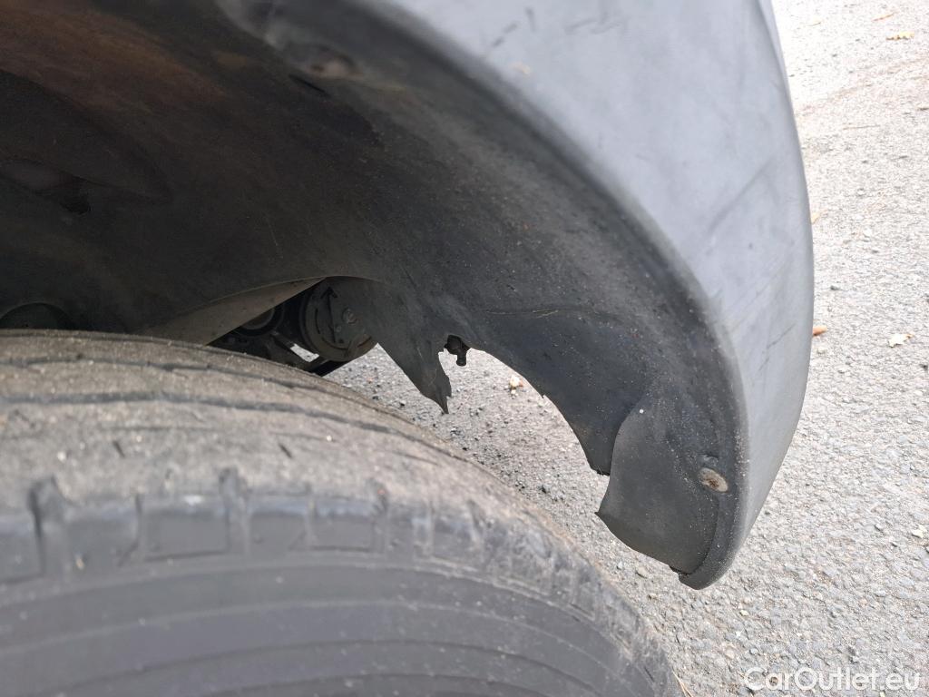  Nissan  NV400 NISSAN  VU 4p Fourgon L3H2 2.3 DCI TT 165 S/S 3500 Business #91