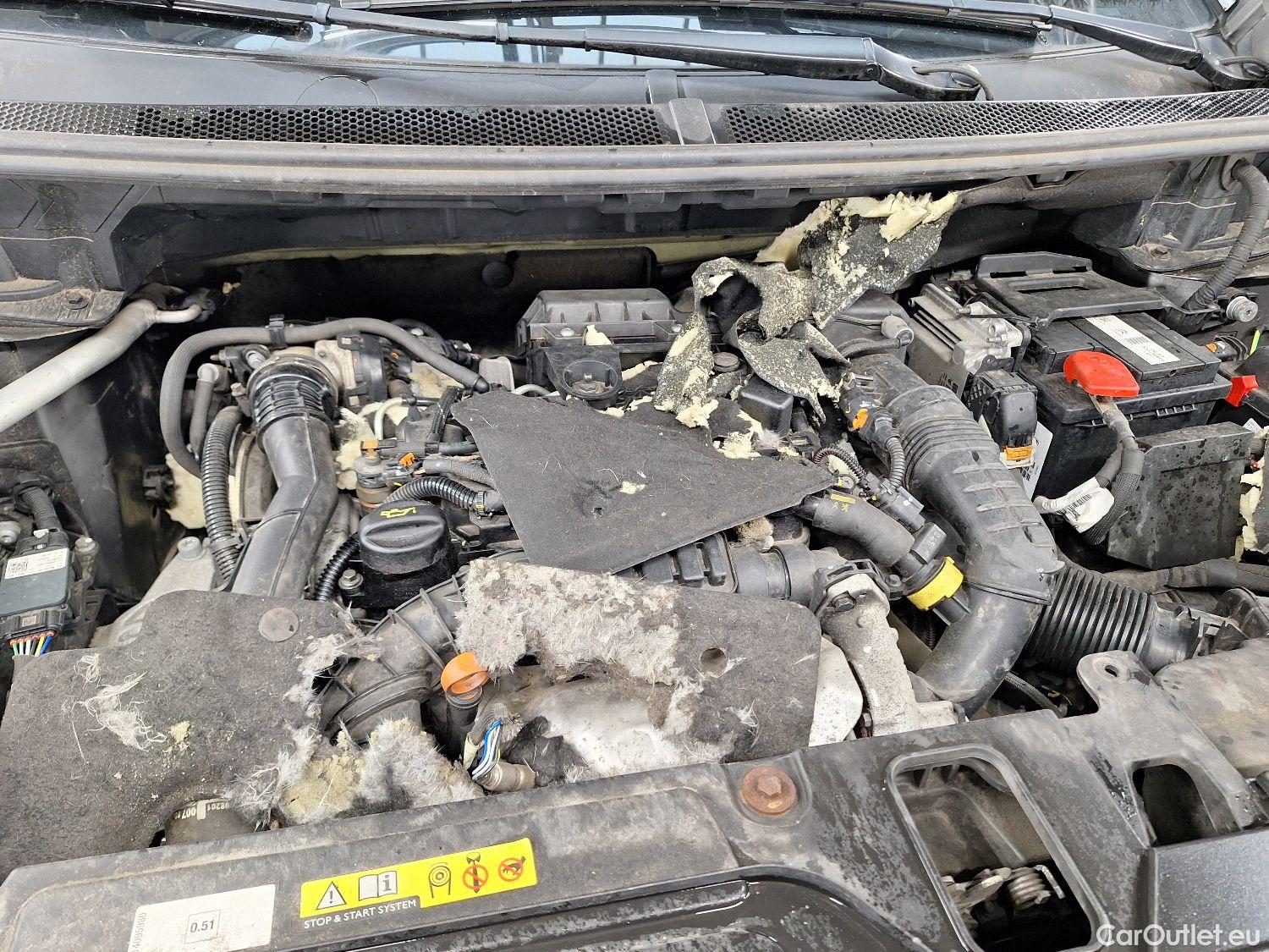  Peugeot  5008 Peugeot,  '16, Peugeot  1.5 BlueHDi 96kW S&S GT Line 5d 7pl #42