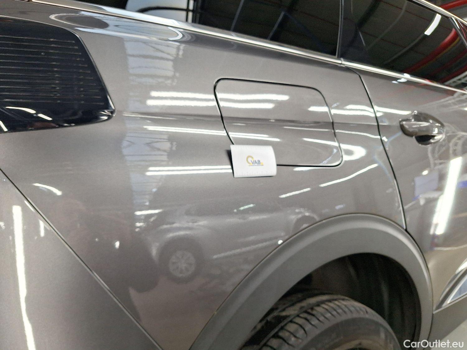  Peugeot  5008 Peugeot,  '16, Peugeot  1.5 BlueHDi 96kW S&S GT Line 5d 7pl #19