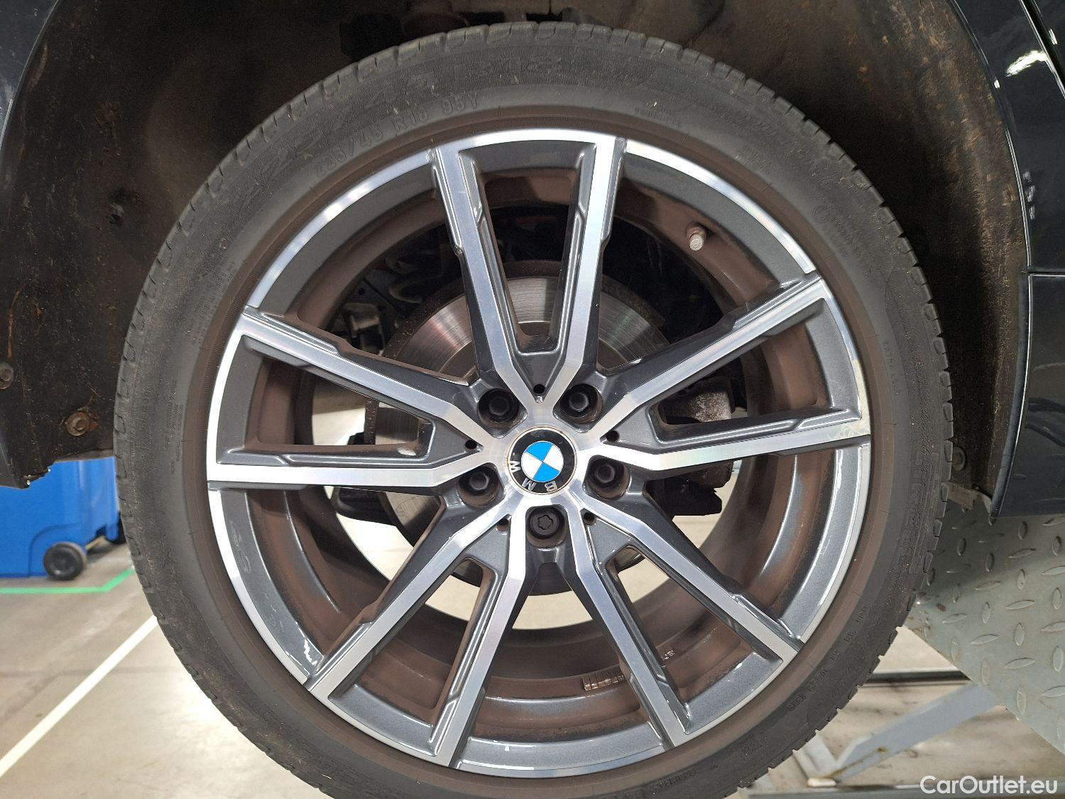  Bmw  Serie 3 BMW, 3-serie '18, BMW 3 Reeks Berline 318dA (110 kW) 4d #3