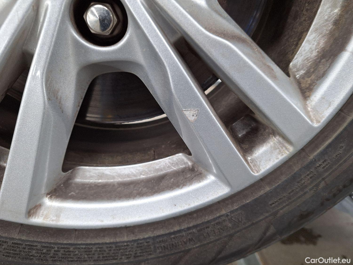  Ford  S-Max Ford,  '15, Ford  2.0 TDCi 110kW S/S Aut. Titanium 5d #15