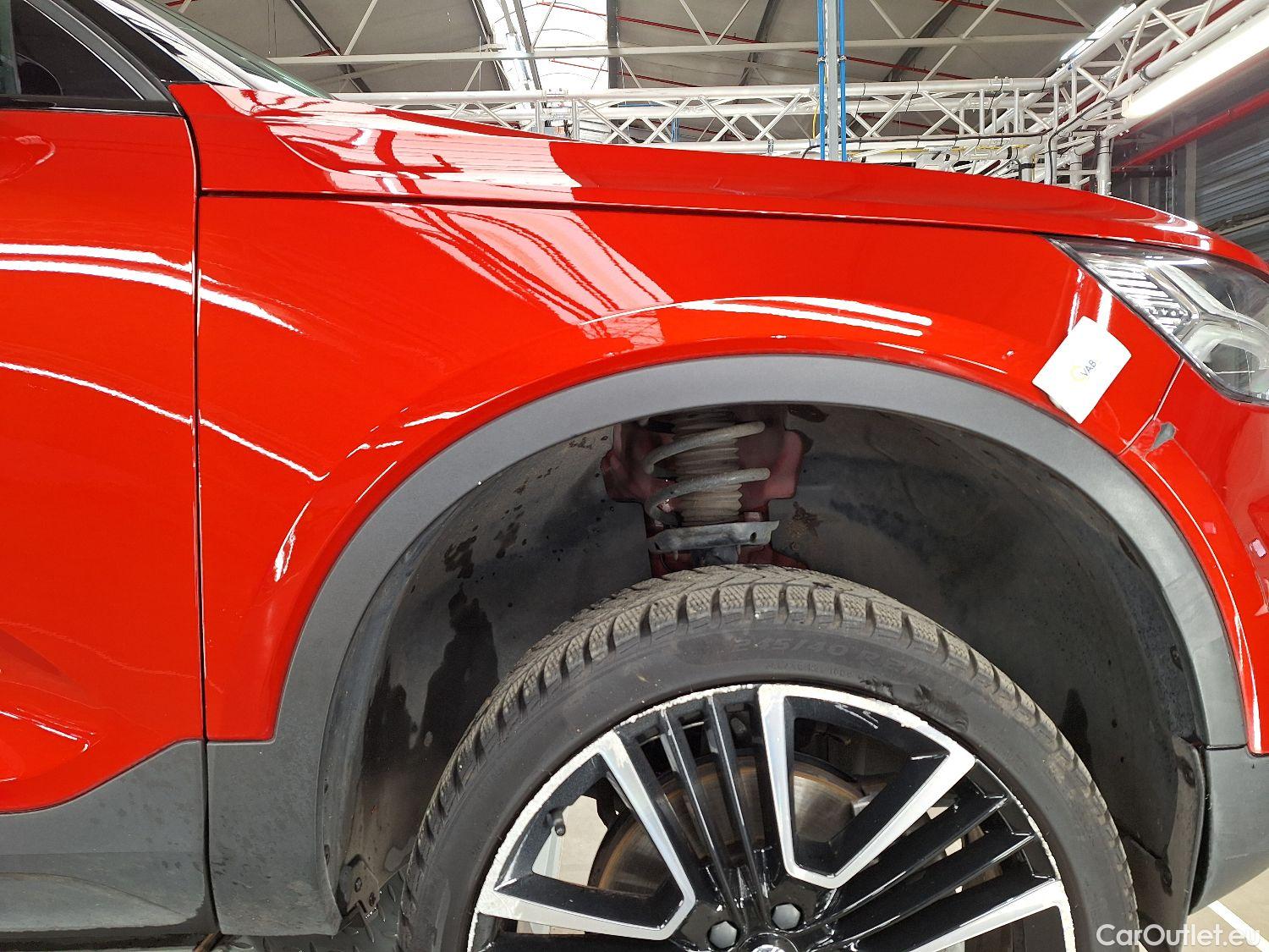  Volvo  XC 40 Volvo, XC40 '17, Volvo XC40 T5 Recharge Geartronic R-Design 5d #26