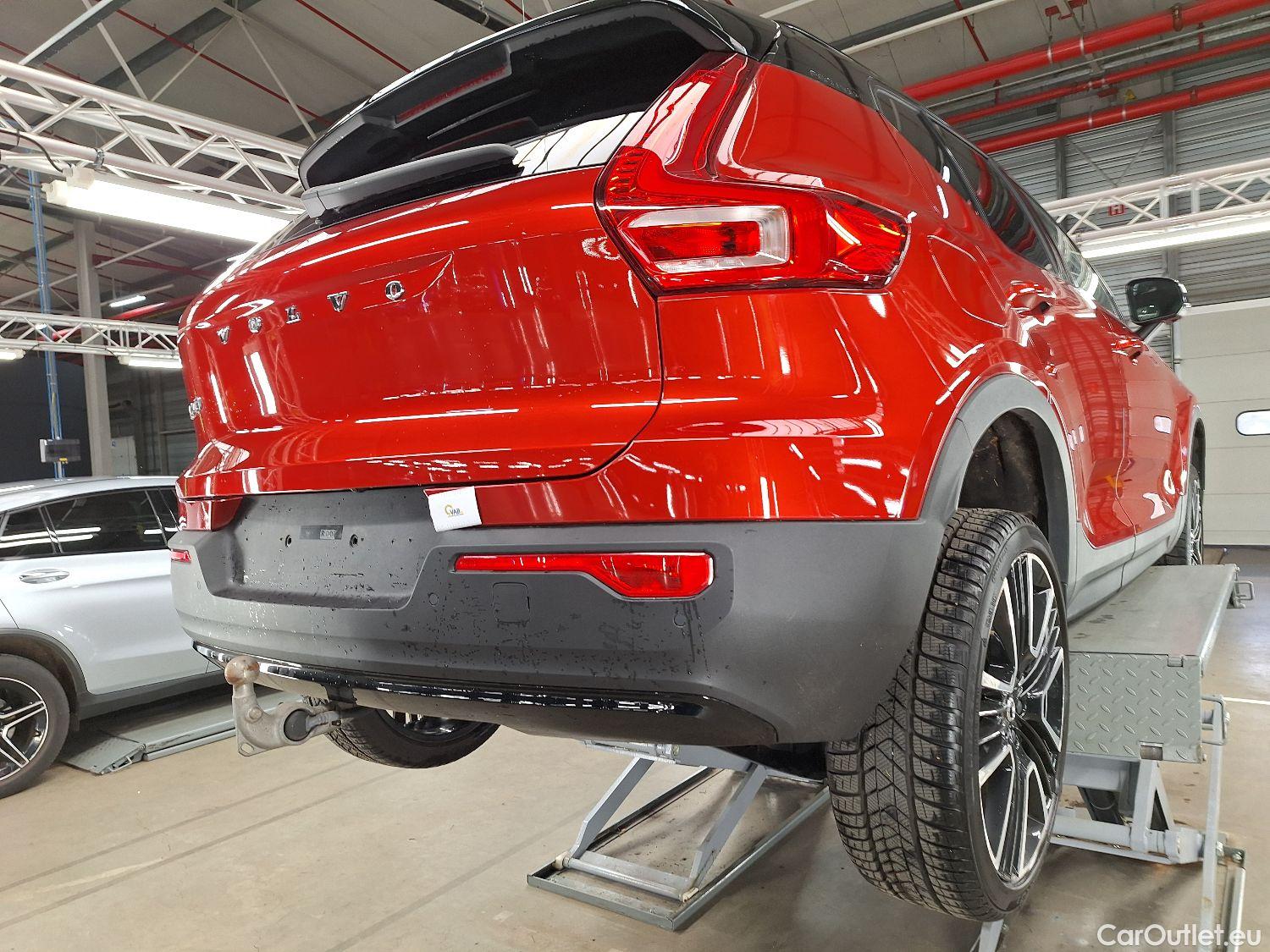  Volvo  XC 40 Volvo, XC40 '17, Volvo XC40 T5 Recharge Geartronic R-Design 5d #38