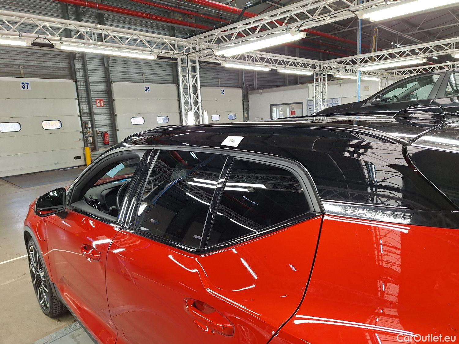  Volvo  XC 40 Volvo, XC40 '17, Volvo XC40 T5 Recharge Geartronic R-Design 5d #42