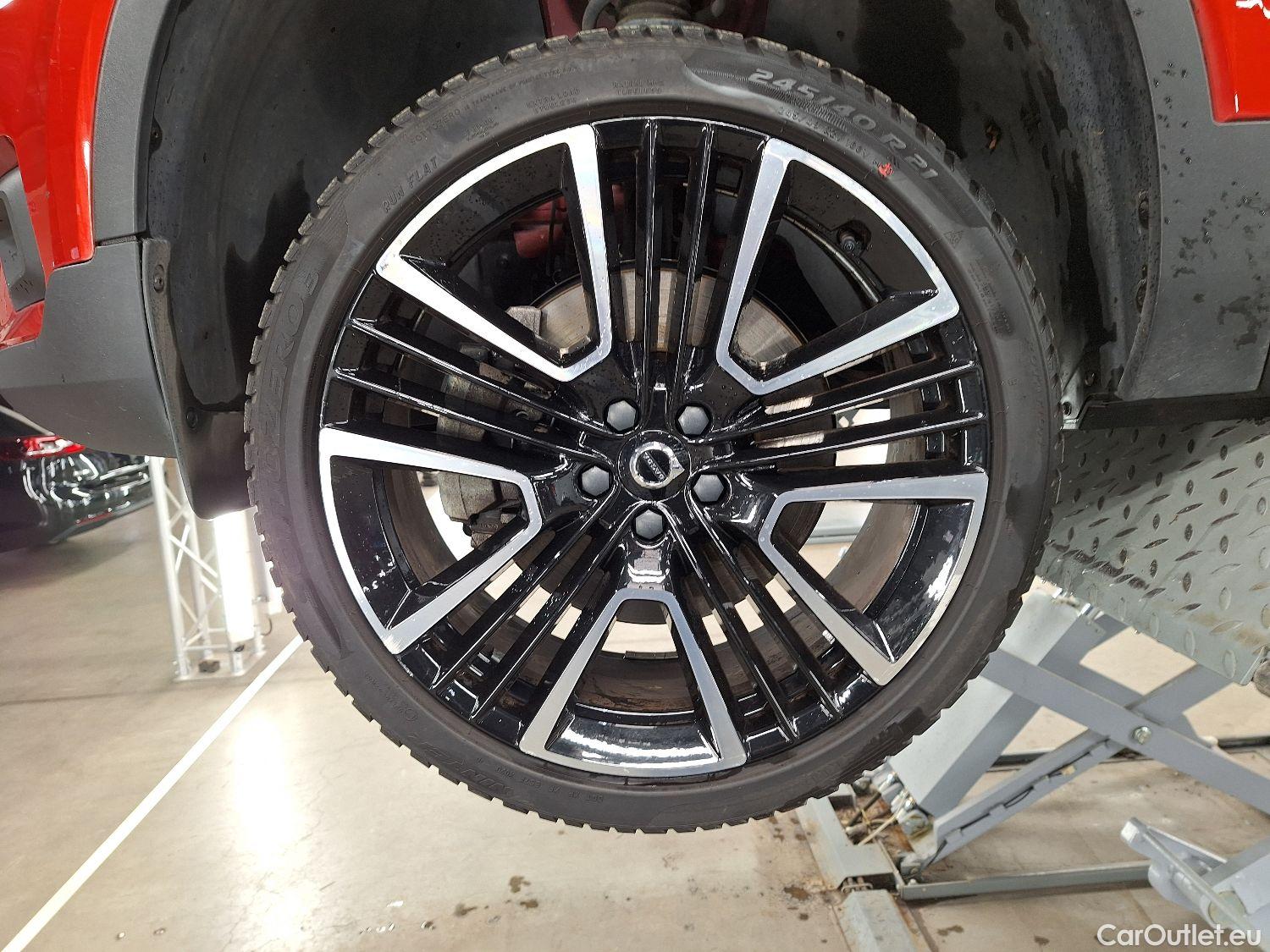  Volvo  XC 40 Volvo, XC40 '17, Volvo XC40 T5 Recharge Geartronic R-Design 5d #24